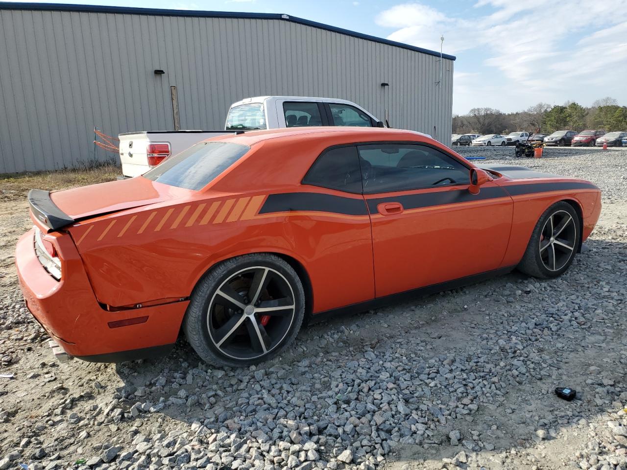 Photo 2 VIN: 2B3LJ74W18H302892 - DODGE CHALLENGER 