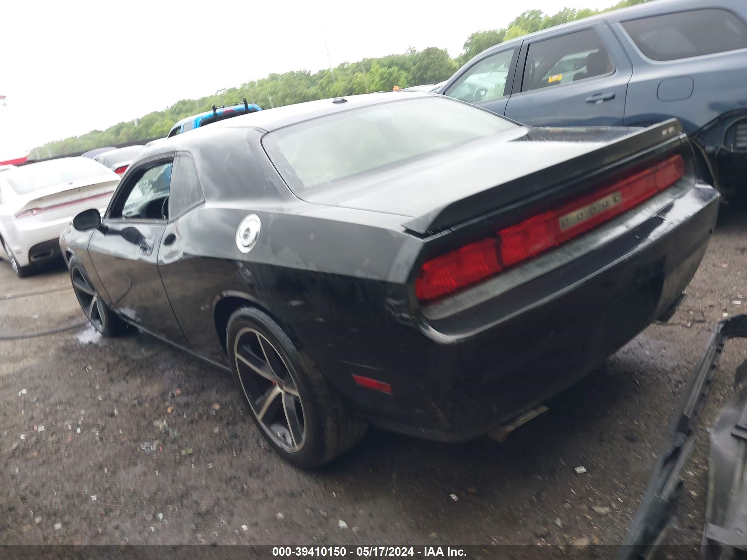 Photo 2 VIN: 2B3LJ74W28H302304 - DODGE CHALLENGER 