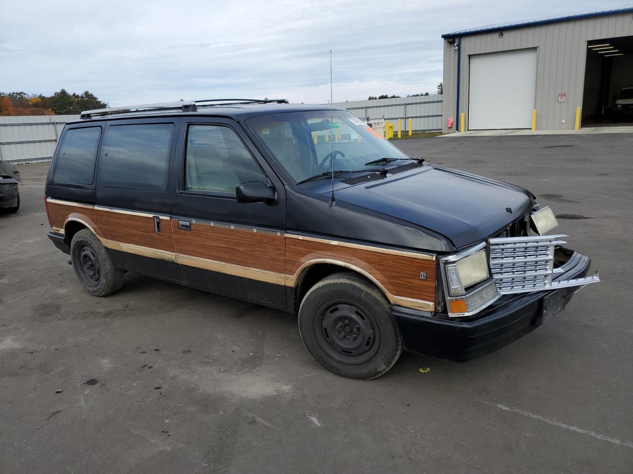 Photo 3 VIN: 2B4FK5537KR272961 - DODGE CARAVAN 