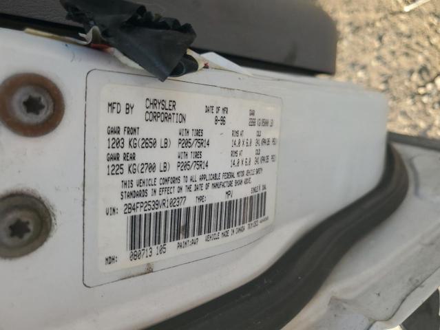 Photo 11 VIN: 2B4FP2539VR102377 - DODGE CARAVAN 