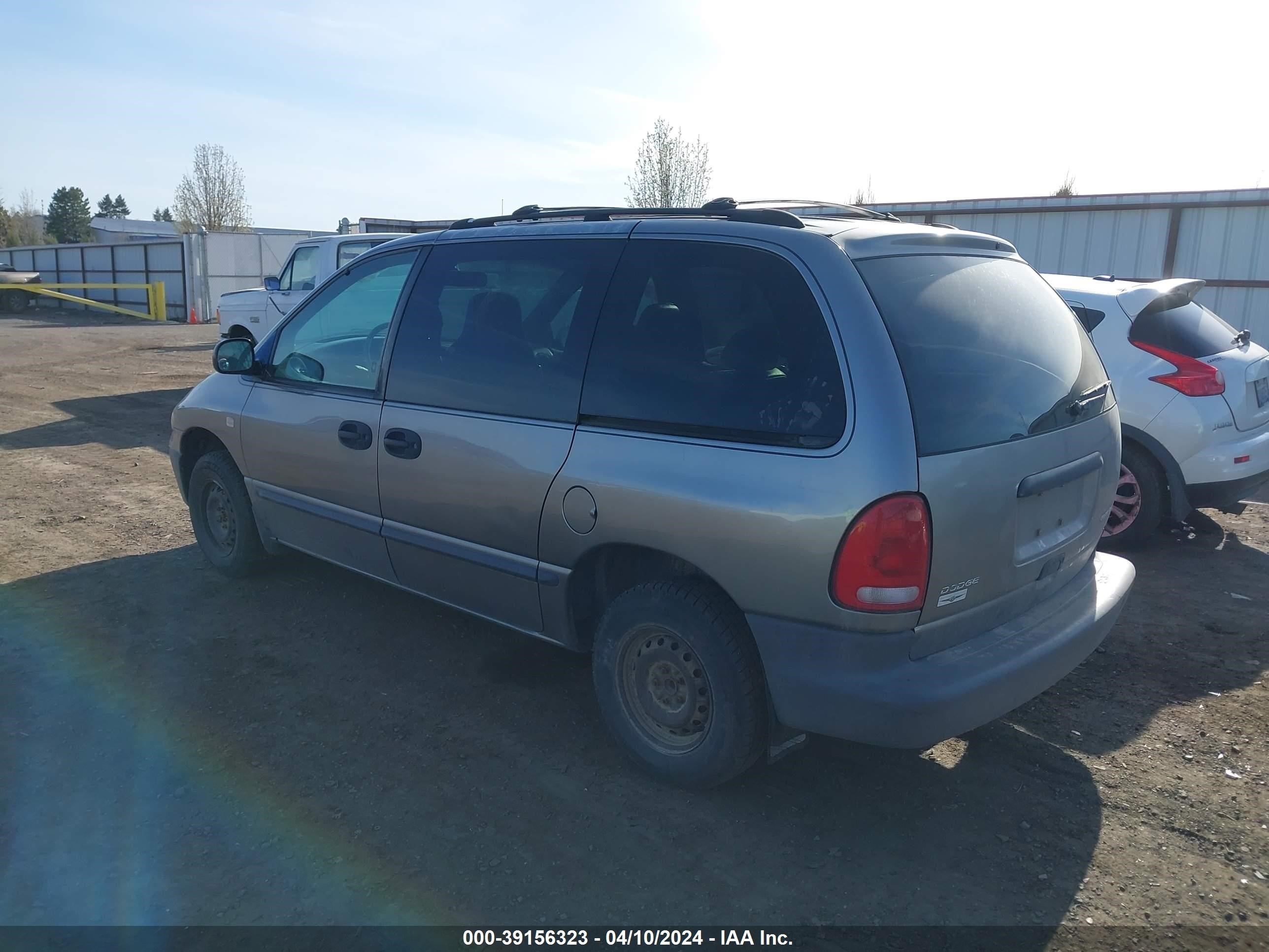 Photo 2 VIN: 2B4FP2539XR380800 - DODGE CARAVAN 