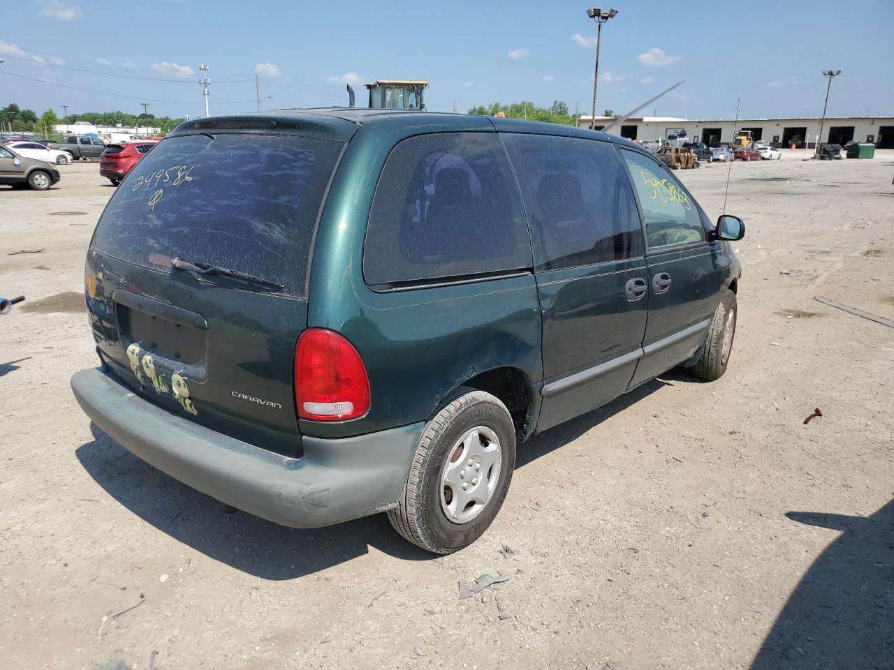 Photo 2 VIN: 2B4FP25B4XR249586 - DODGE CARAVAN 