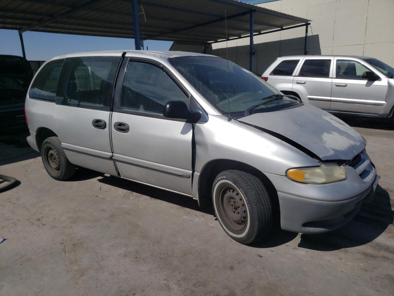 Photo 3 VIN: 2B4FP25B5YR839605 - DODGE CARAVAN 