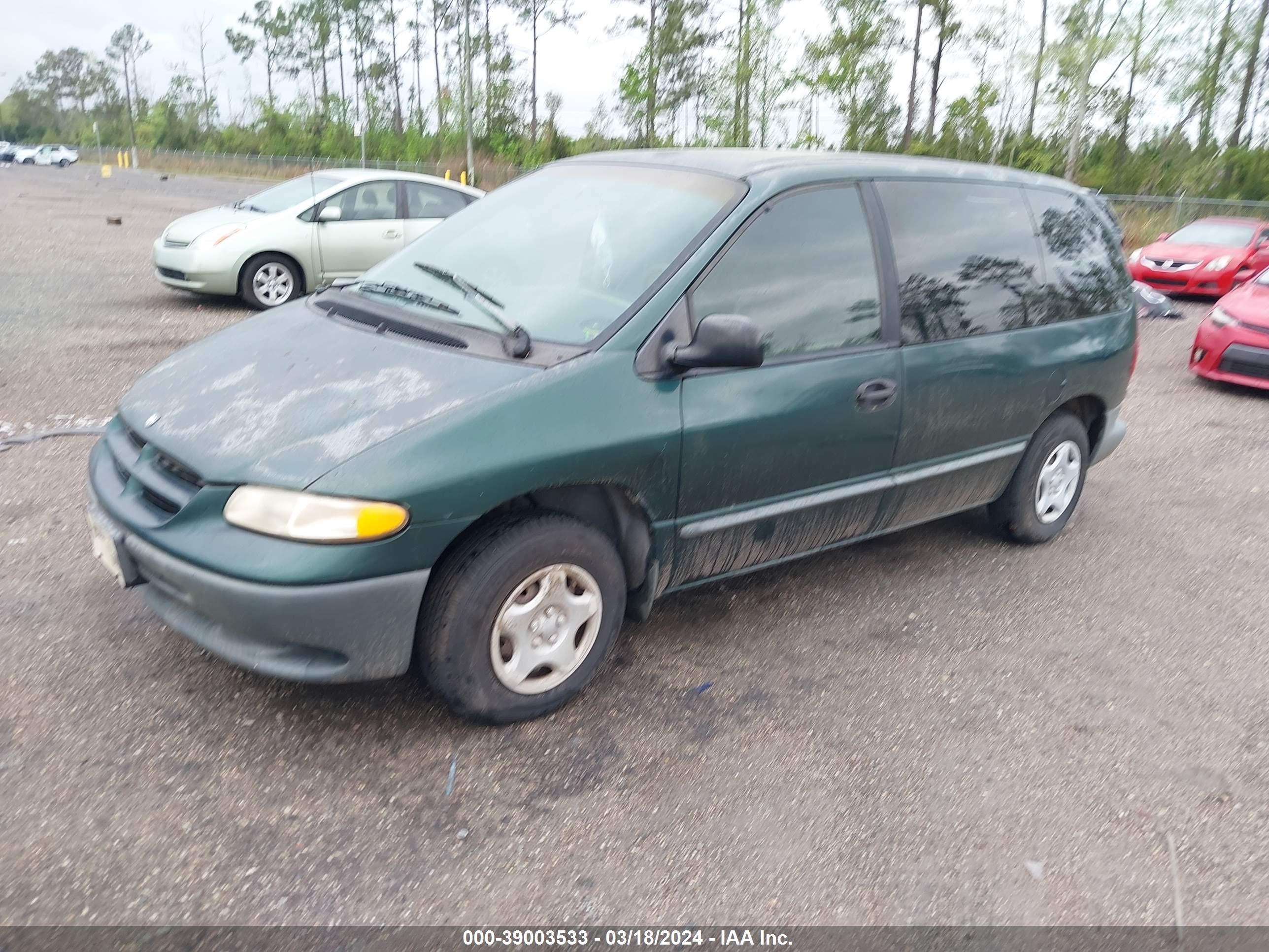 Photo 1 VIN: 2B4FP25B9XR184945 - DODGE CARAVAN 