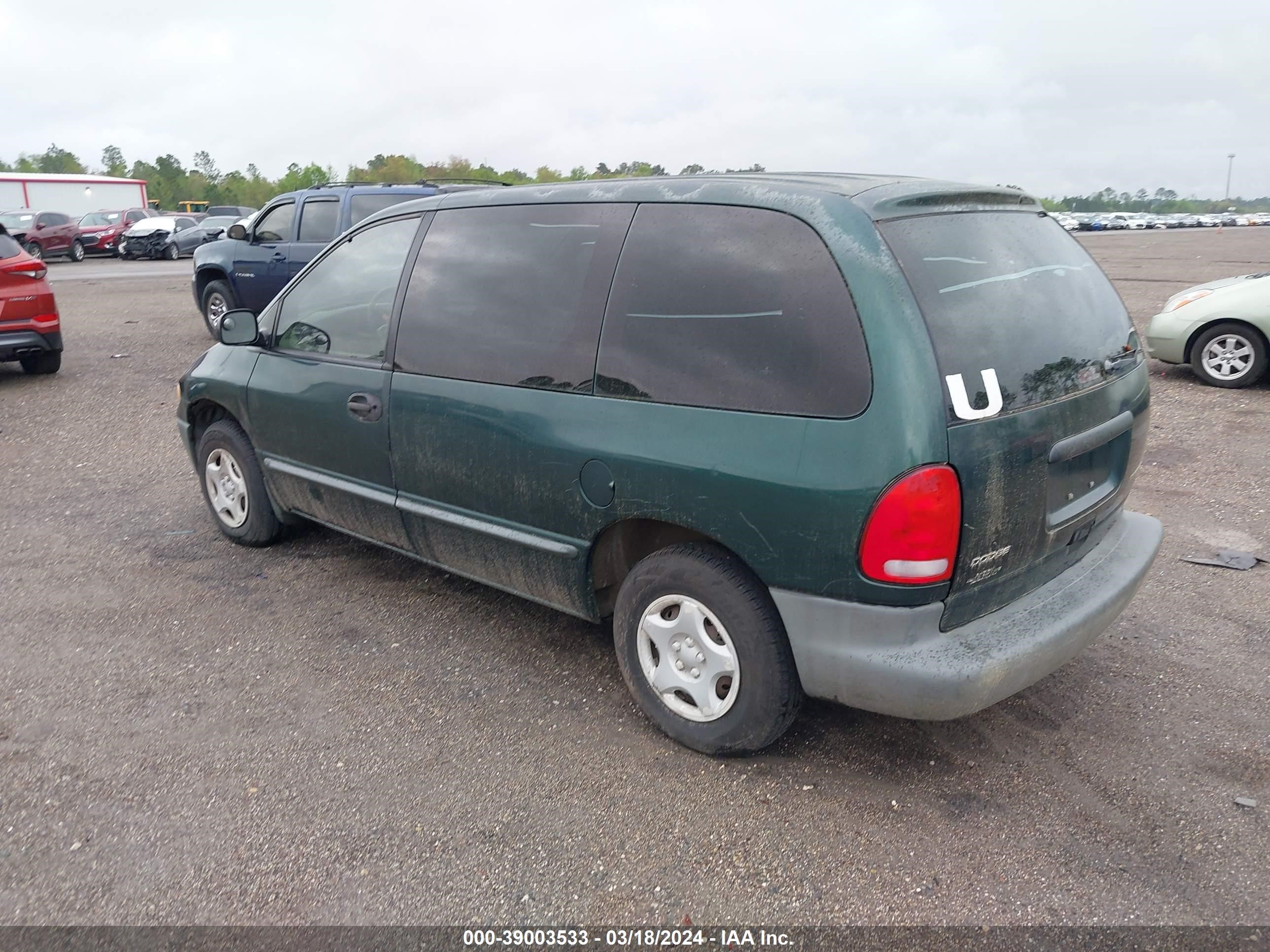 Photo 2 VIN: 2B4FP25B9XR184945 - DODGE CARAVAN 