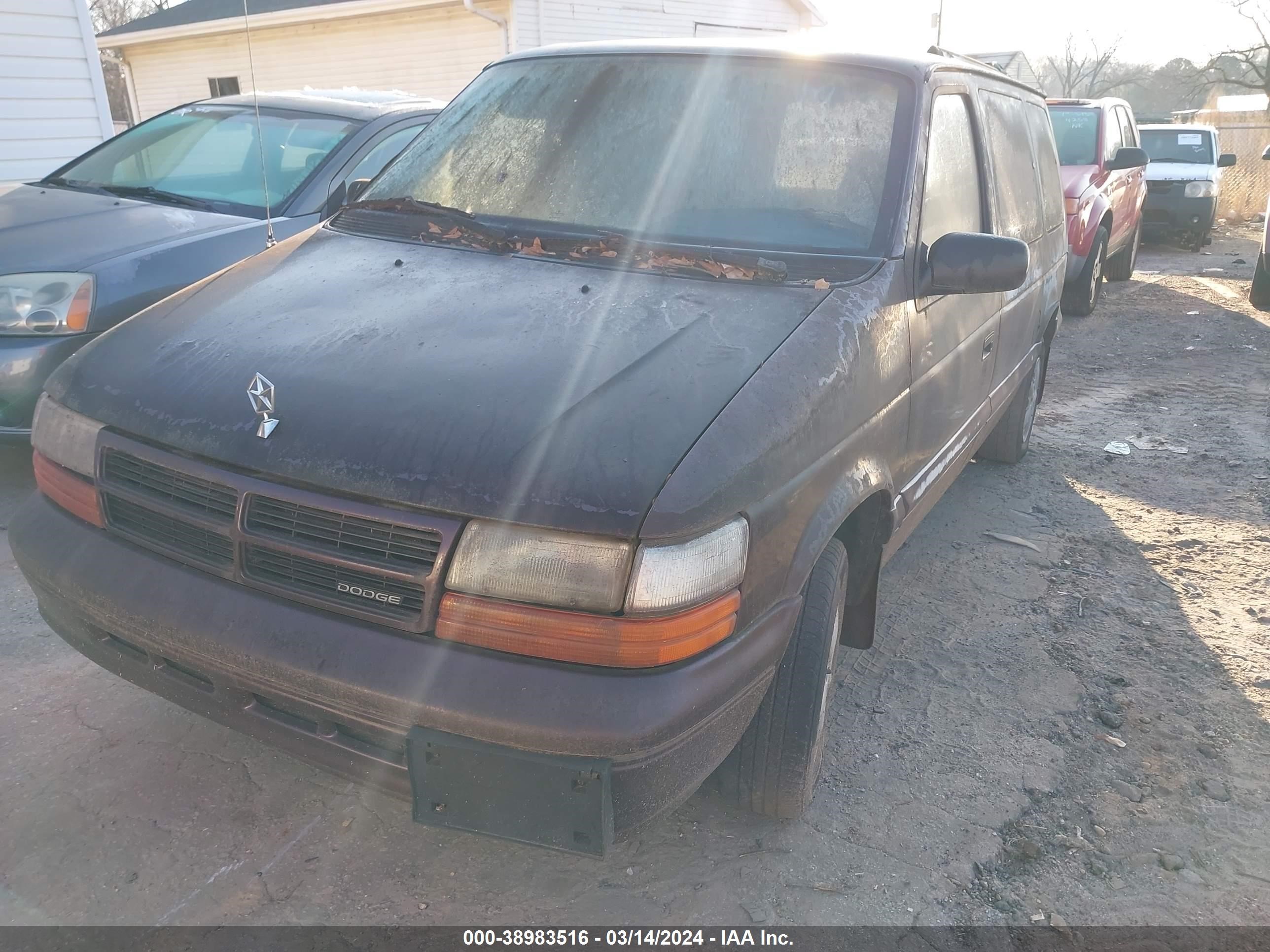 Photo 1 VIN: 2B4GH2530SR126984 - DODGE CARAVAN 