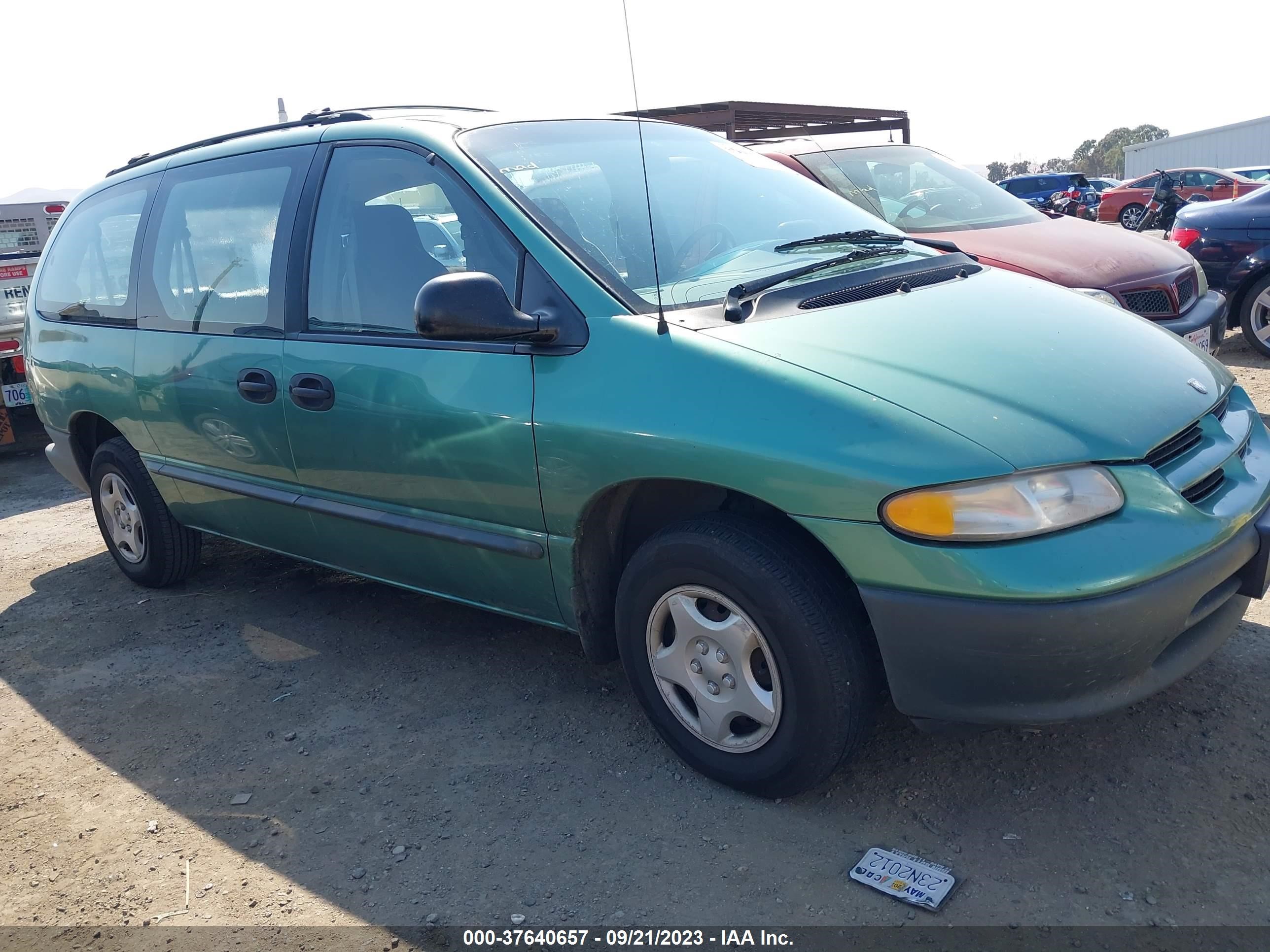 Photo 0 VIN: 2B4GP2437WR762182 - DODGE CARAVAN 