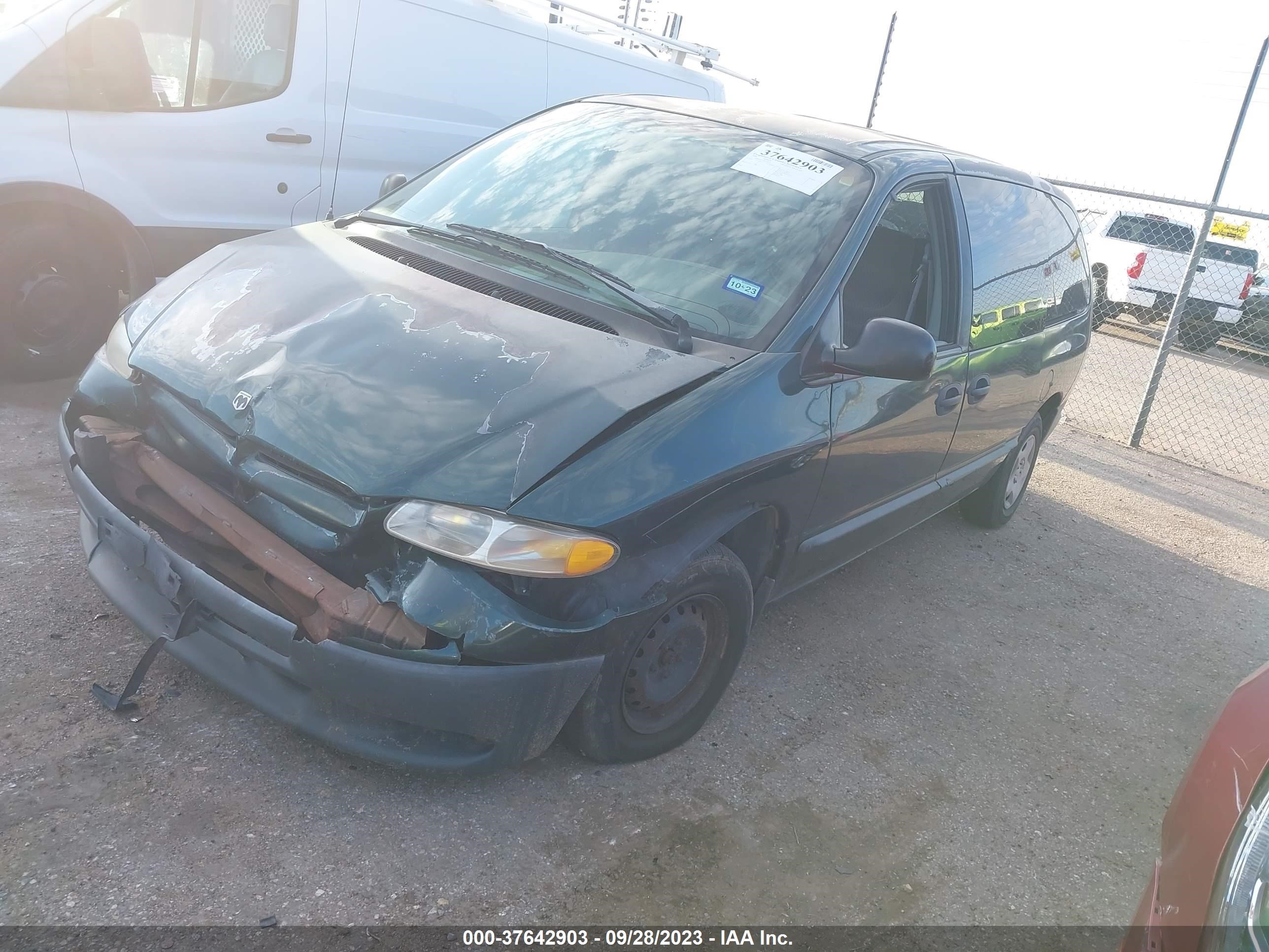 Photo 1 VIN: 2B4GP24G4XR328676 - DODGE CARAVAN 