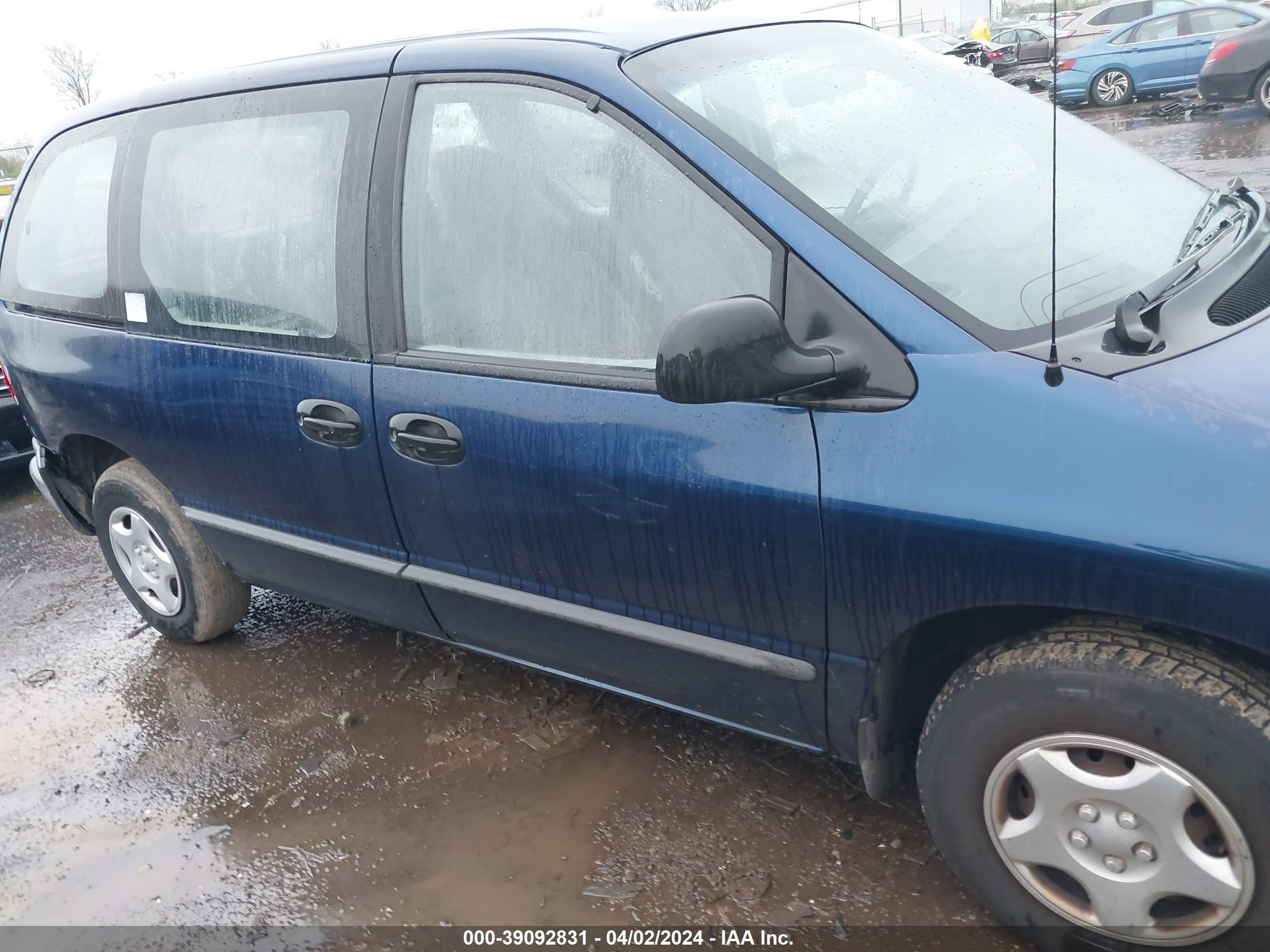 Photo 12 VIN: 2B4GP2530YR702522 - DODGE CARAVAN 