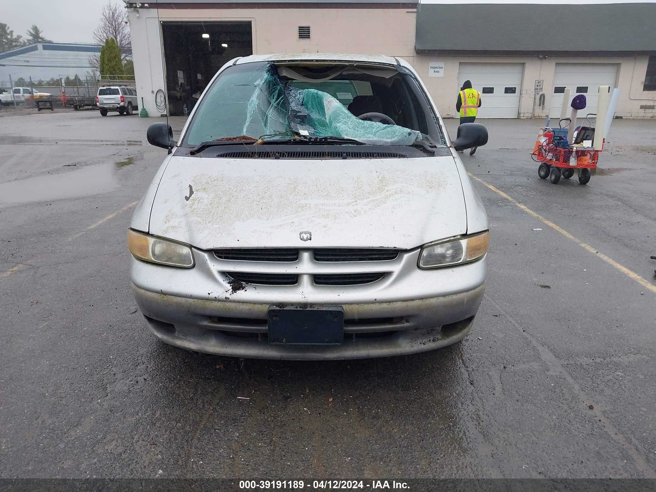 Photo 5 VIN: 2B4GP2535YR604294 - DODGE CARAVAN 