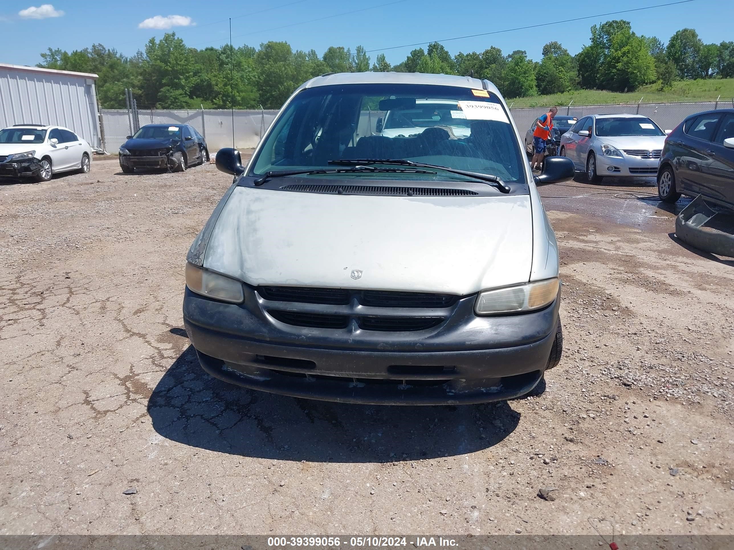 Photo 12 VIN: 2B4GP2535YR663930 - DODGE CARAVAN 