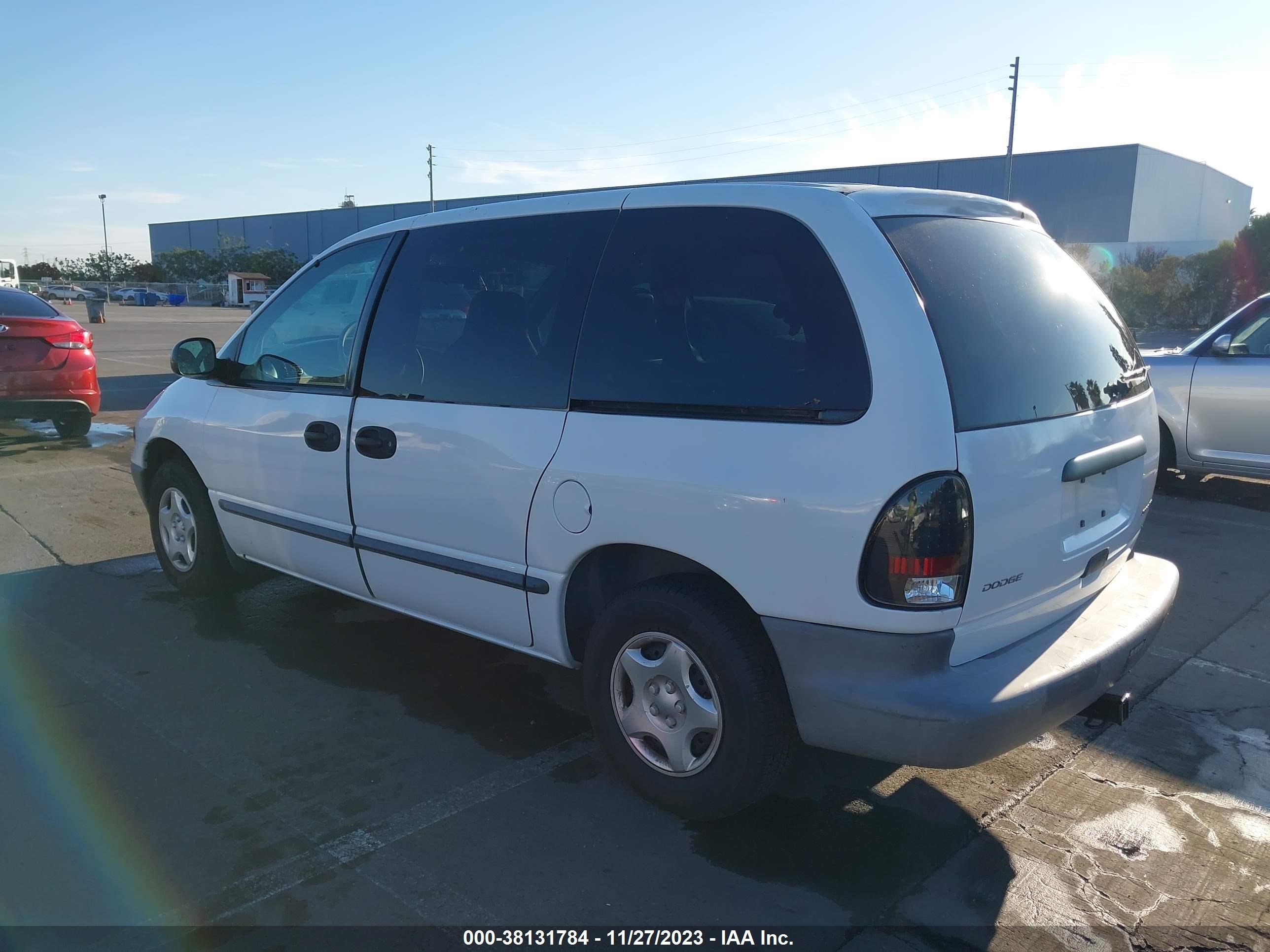 Photo 2 VIN: 2B4GP25R2VR110393 - DODGE CARAVAN 