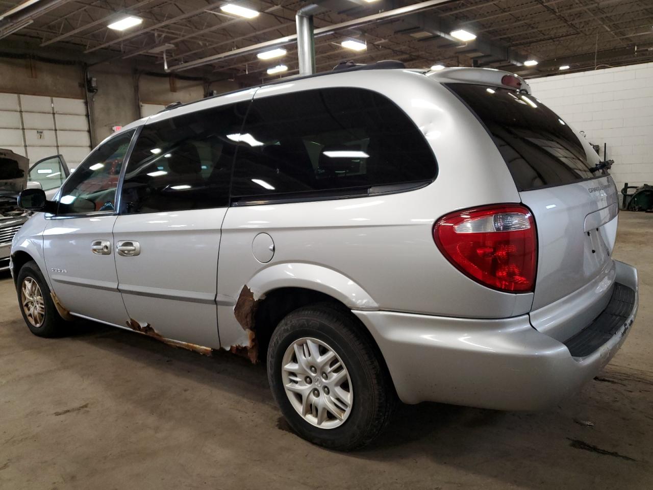 Photo 1 VIN: 2B4GP44351R327987 - DODGE CARAVAN 