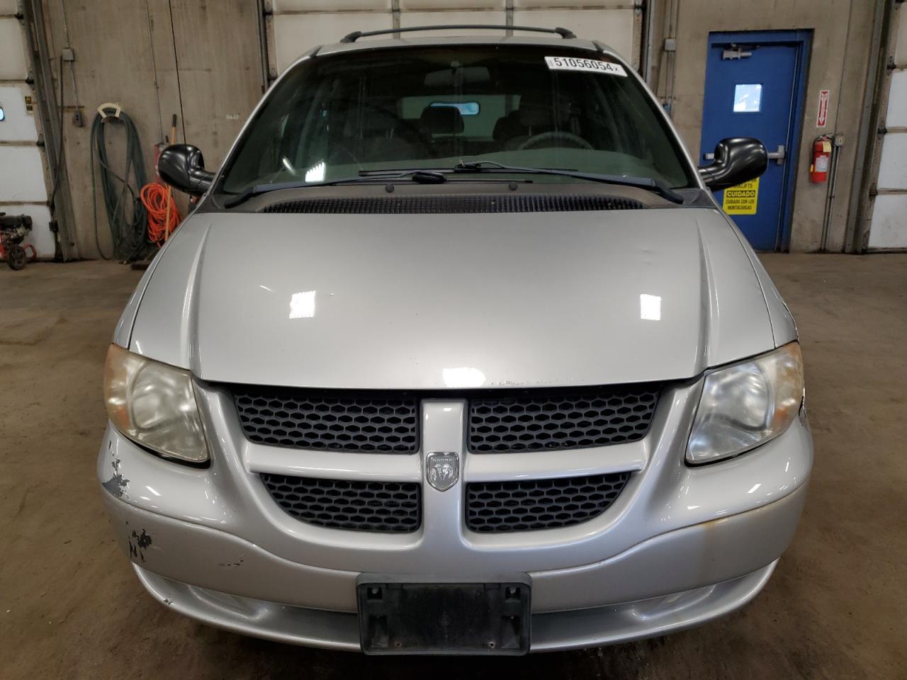 Photo 4 VIN: 2B4GP44351R327987 - DODGE CARAVAN 