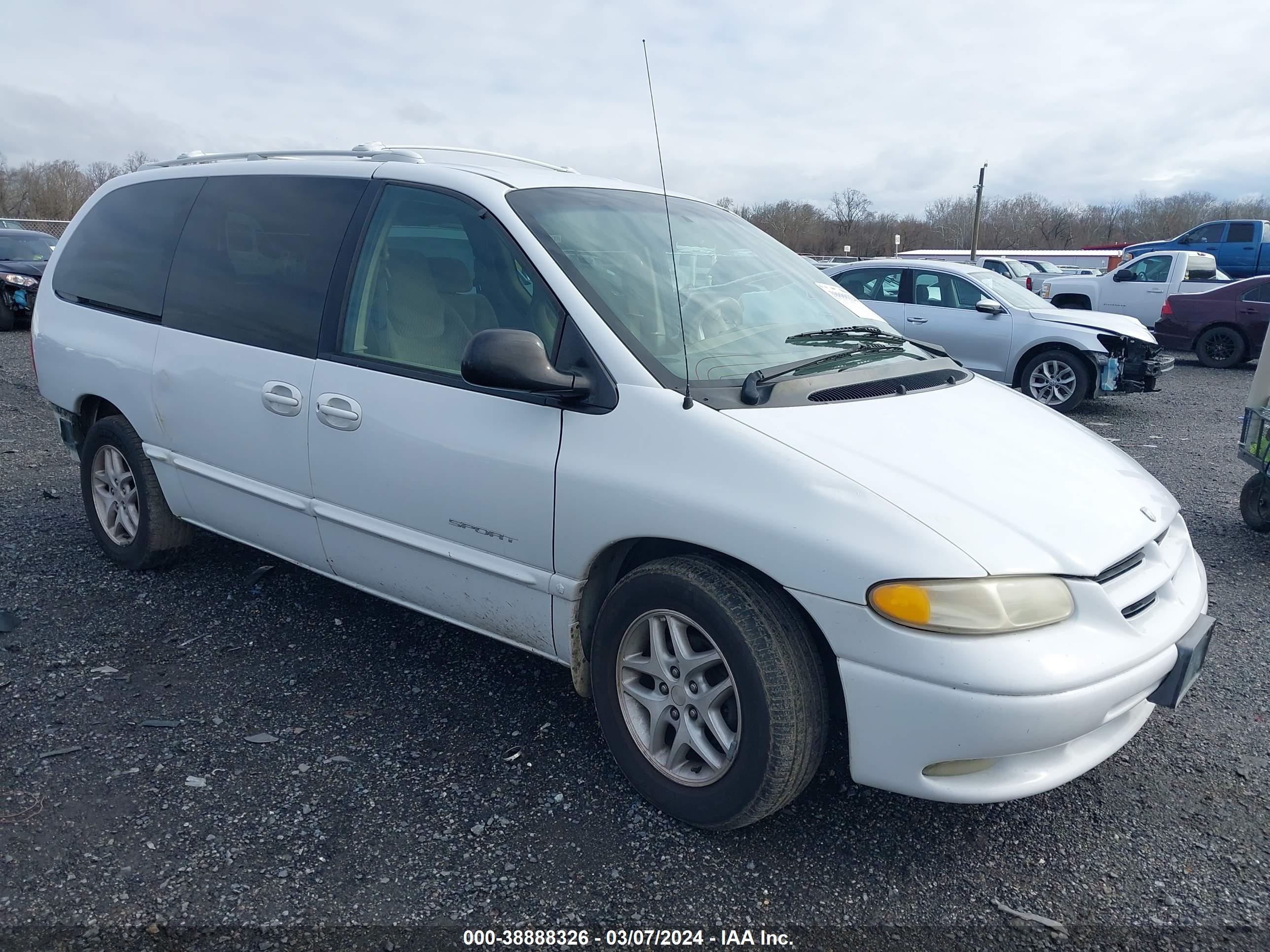 Photo 0 VIN: 2B4GP44G0WR795328 - DODGE CARAVAN 