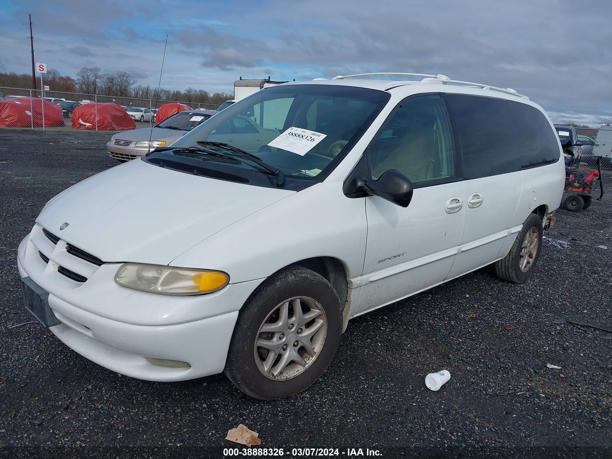 Photo 1 VIN: 2B4GP44G0WR795328 - DODGE CARAVAN 