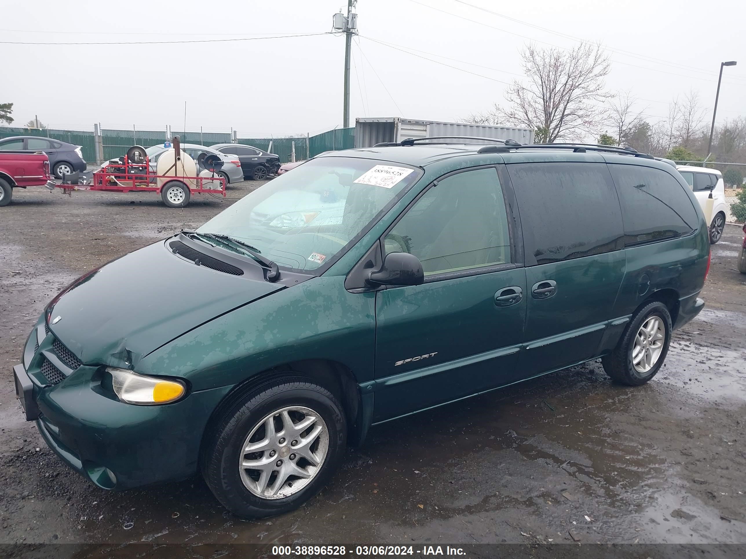 Photo 1 VIN: 2B4GP44G7XR115278 - DODGE CARAVAN 