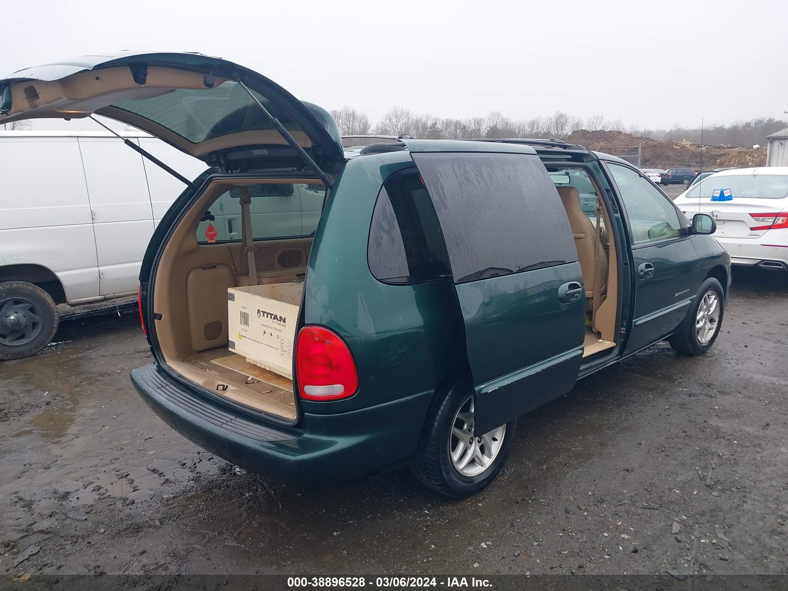 Photo 3 VIN: 2B4GP44G7XR115278 - DODGE CARAVAN 