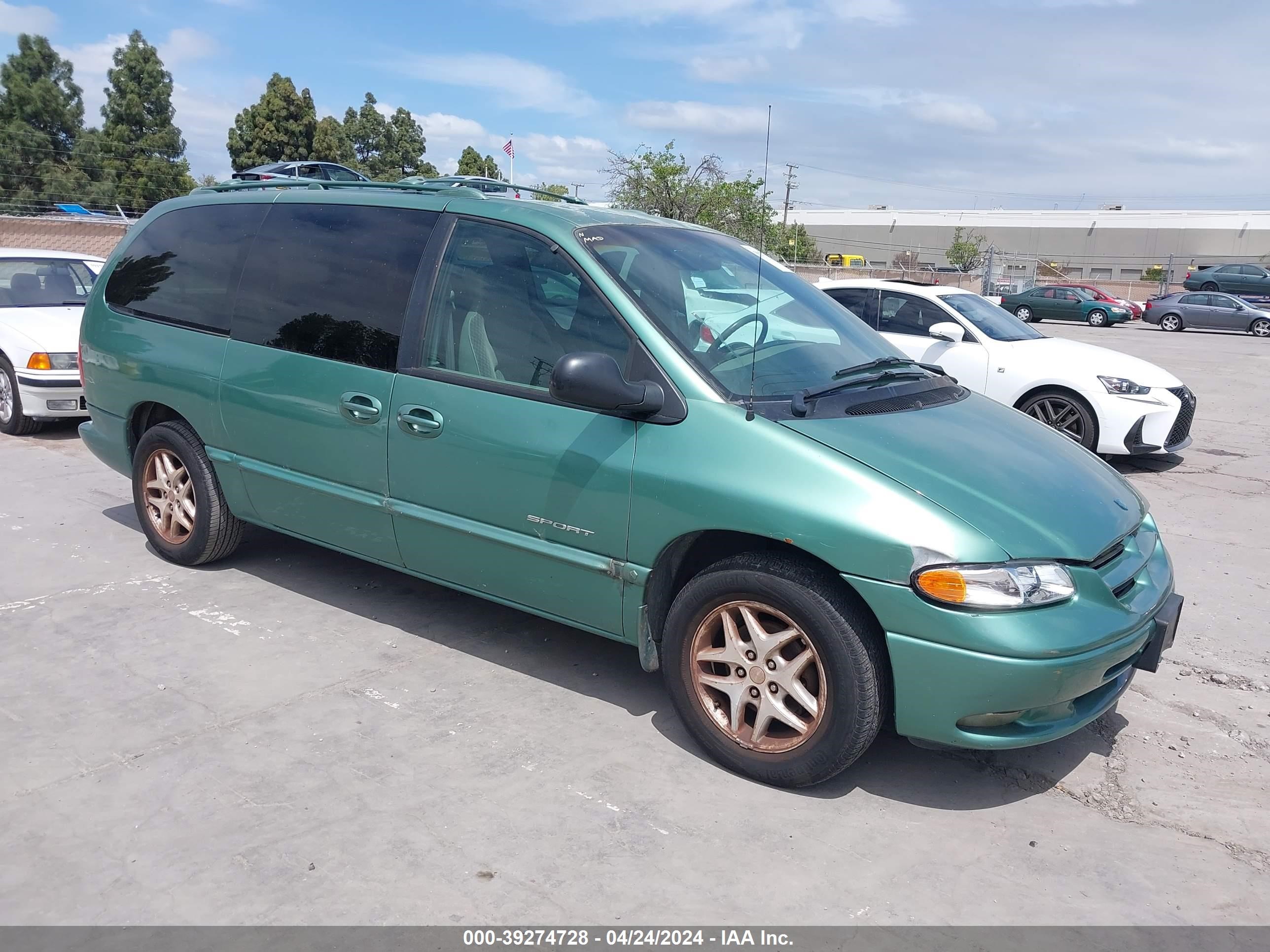 Photo 0 VIN: 2B4GP44R1WR658092 - DODGE CARAVAN 