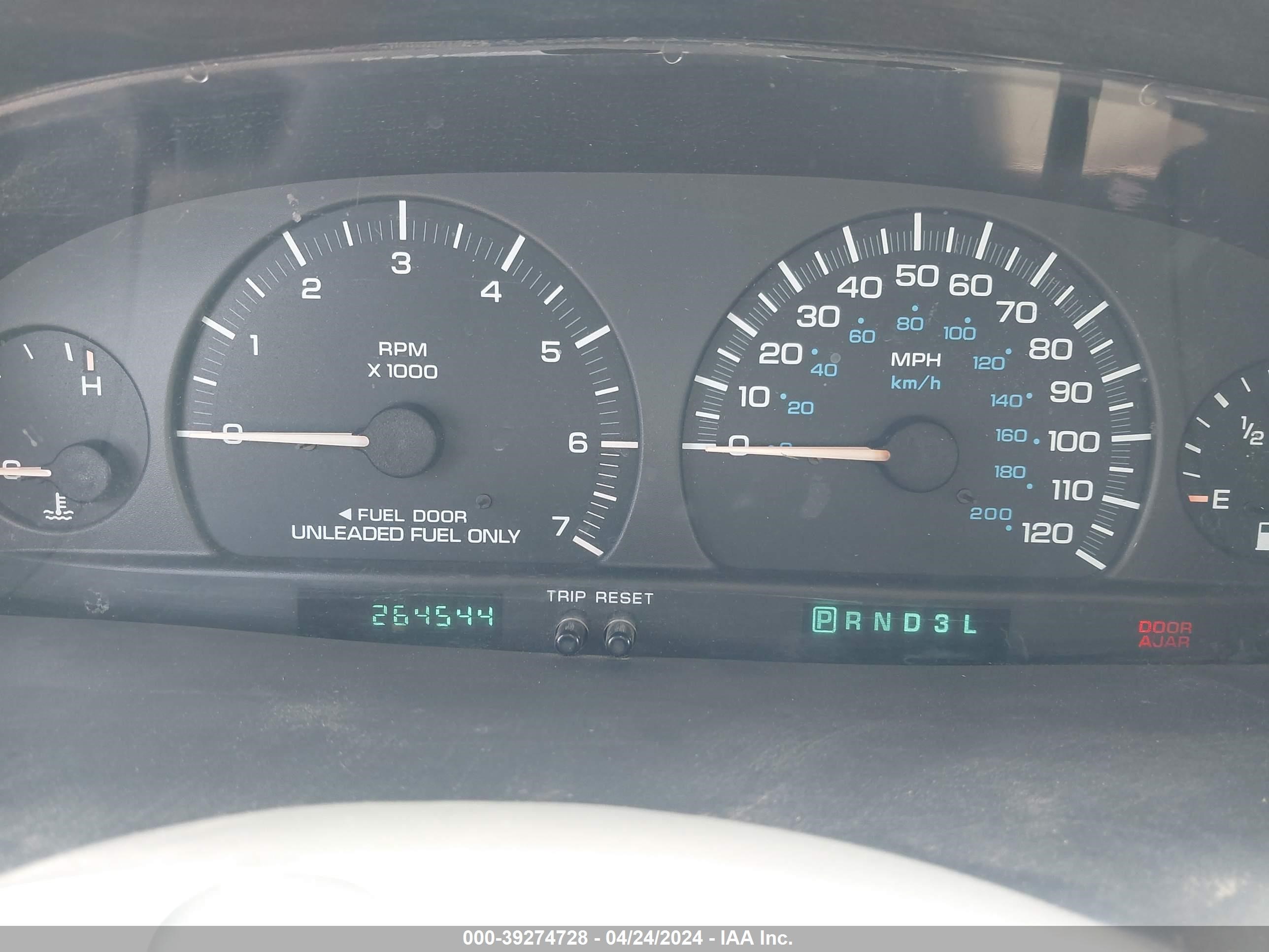 Photo 6 VIN: 2B4GP44R1WR658092 - DODGE CARAVAN 