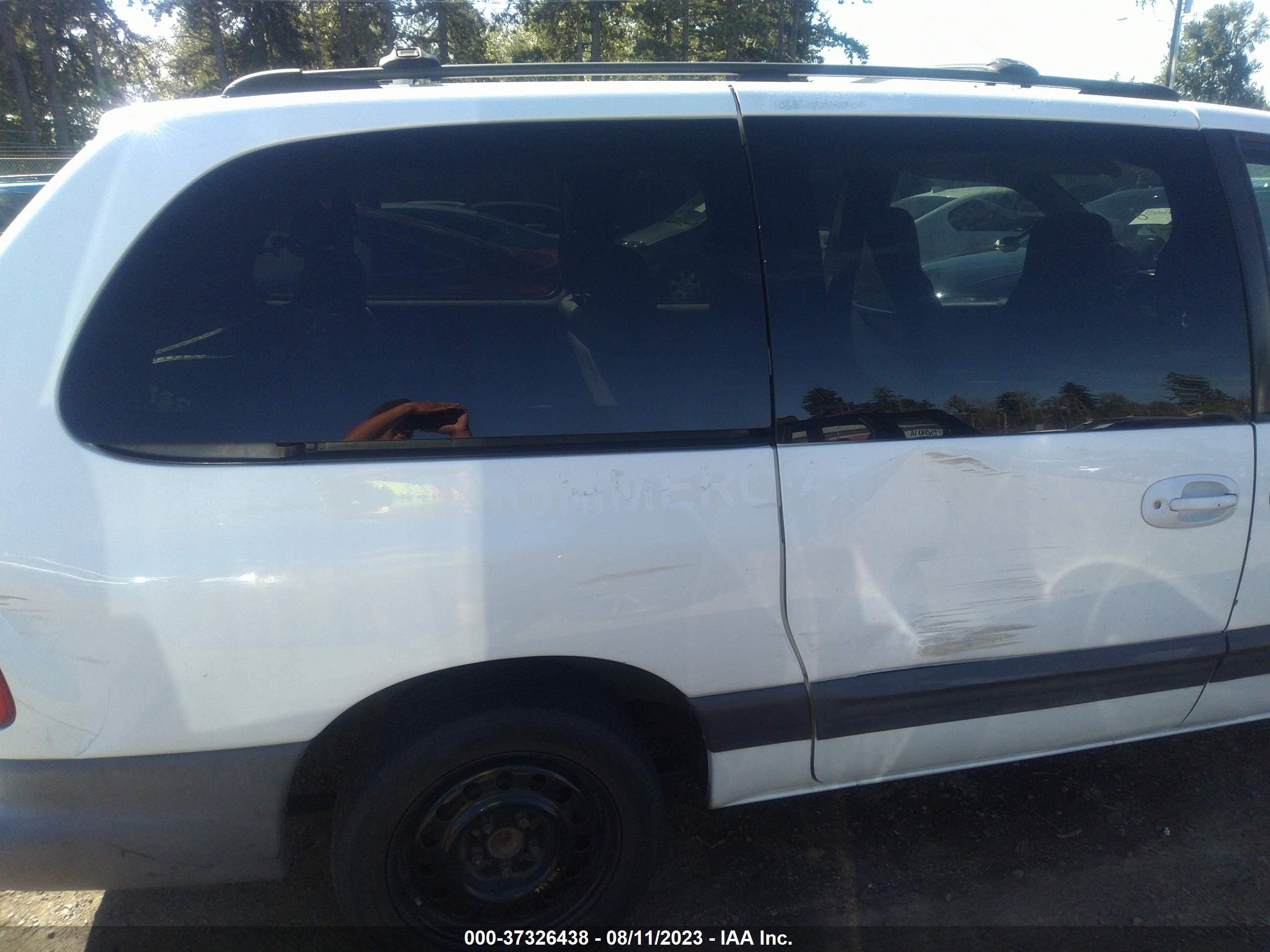 Photo 5 VIN: 2B4GP44R3XR210261 - DODGE CARAVAN 