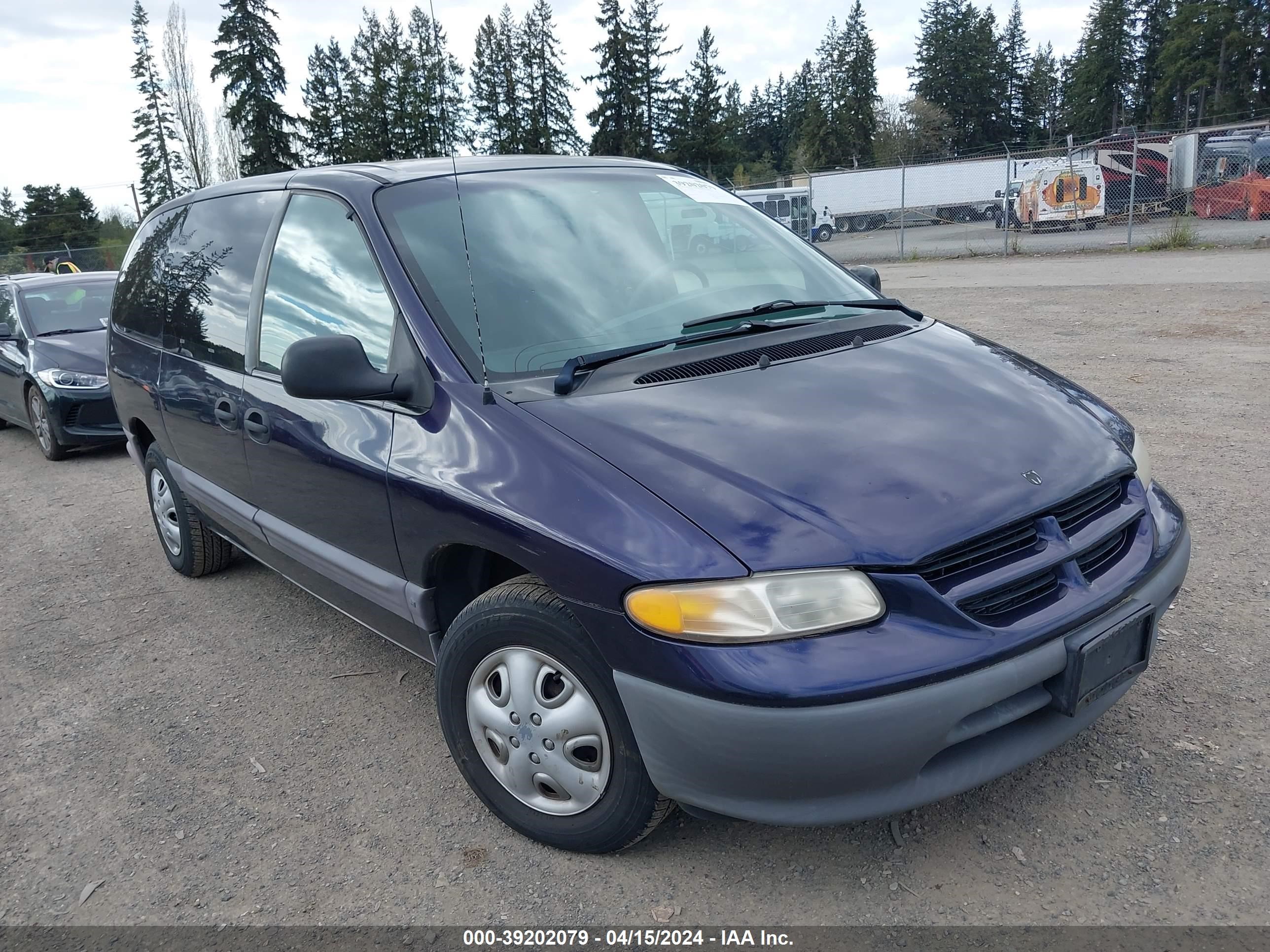 Photo 0 VIN: 2B4GP44R9WR592911 - DODGE CARAVAN 