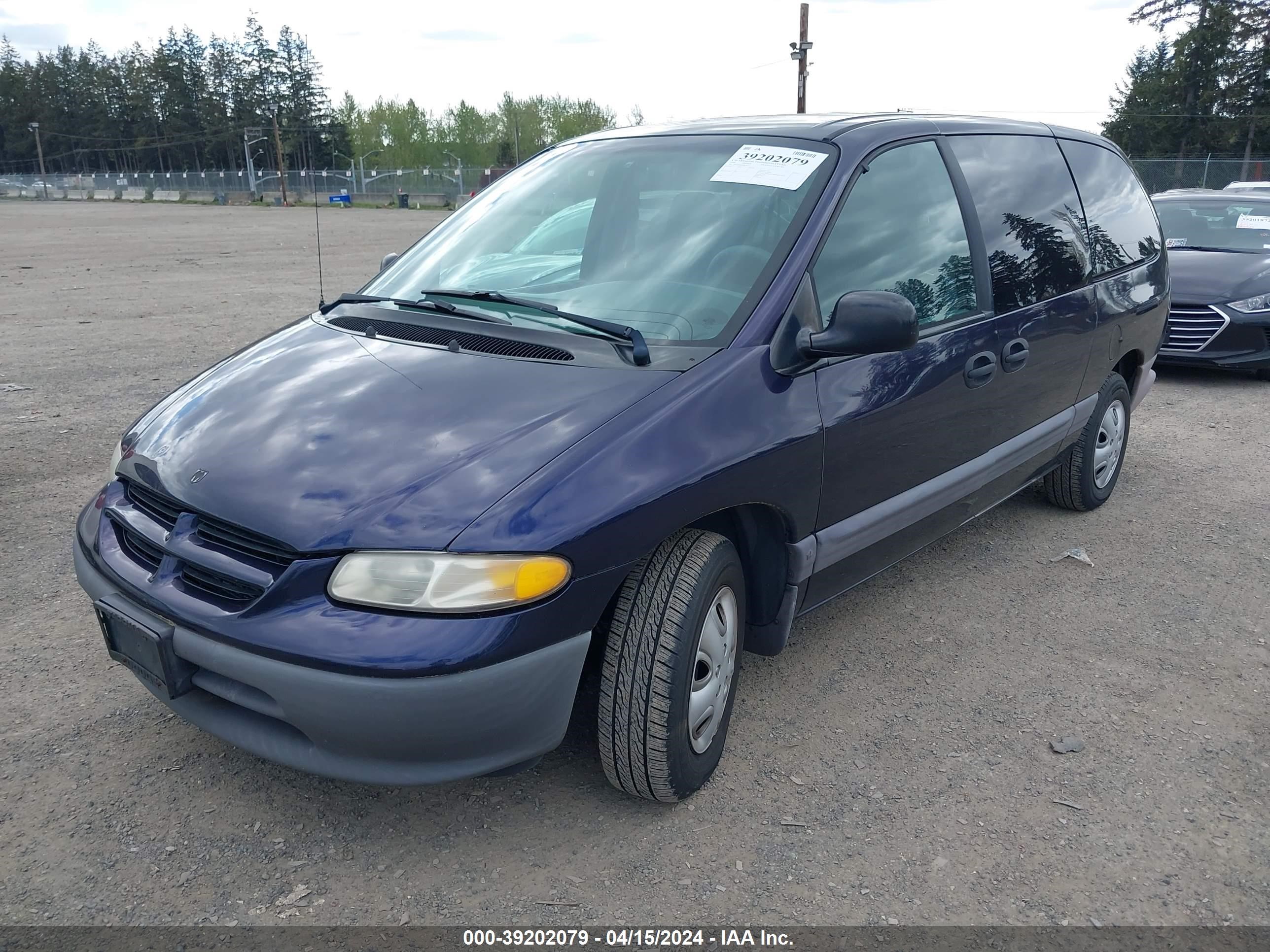 Photo 1 VIN: 2B4GP44R9WR592911 - DODGE CARAVAN 