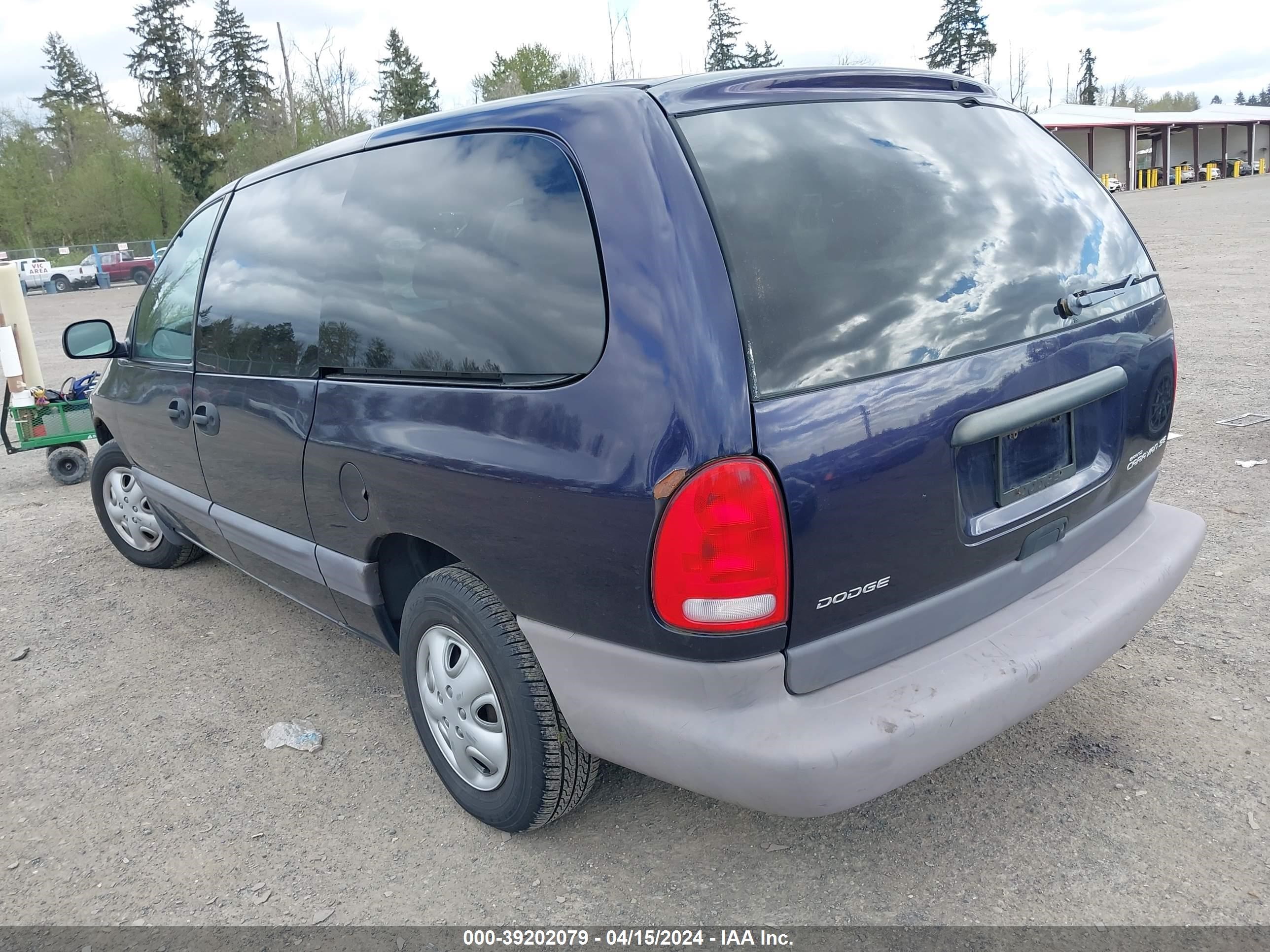 Photo 2 VIN: 2B4GP44R9WR592911 - DODGE CARAVAN 