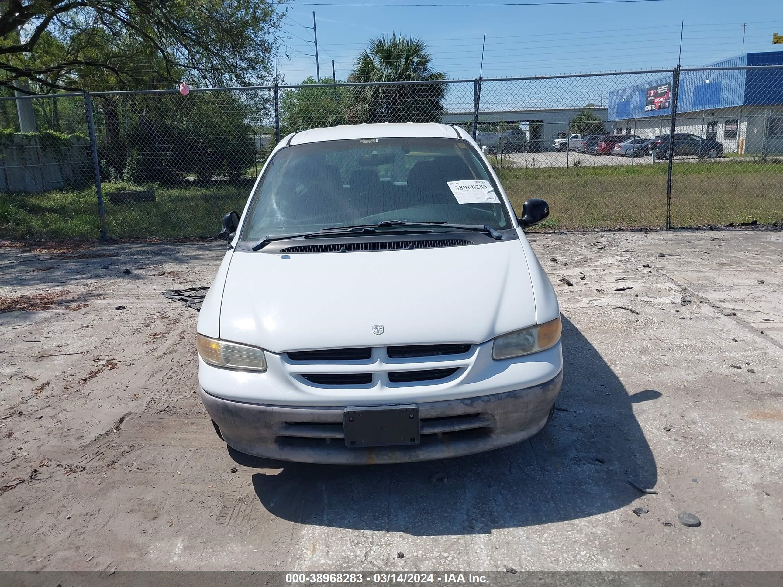 Photo 5 VIN: 2B4GP4530WR776614 - DODGE CARAVAN 