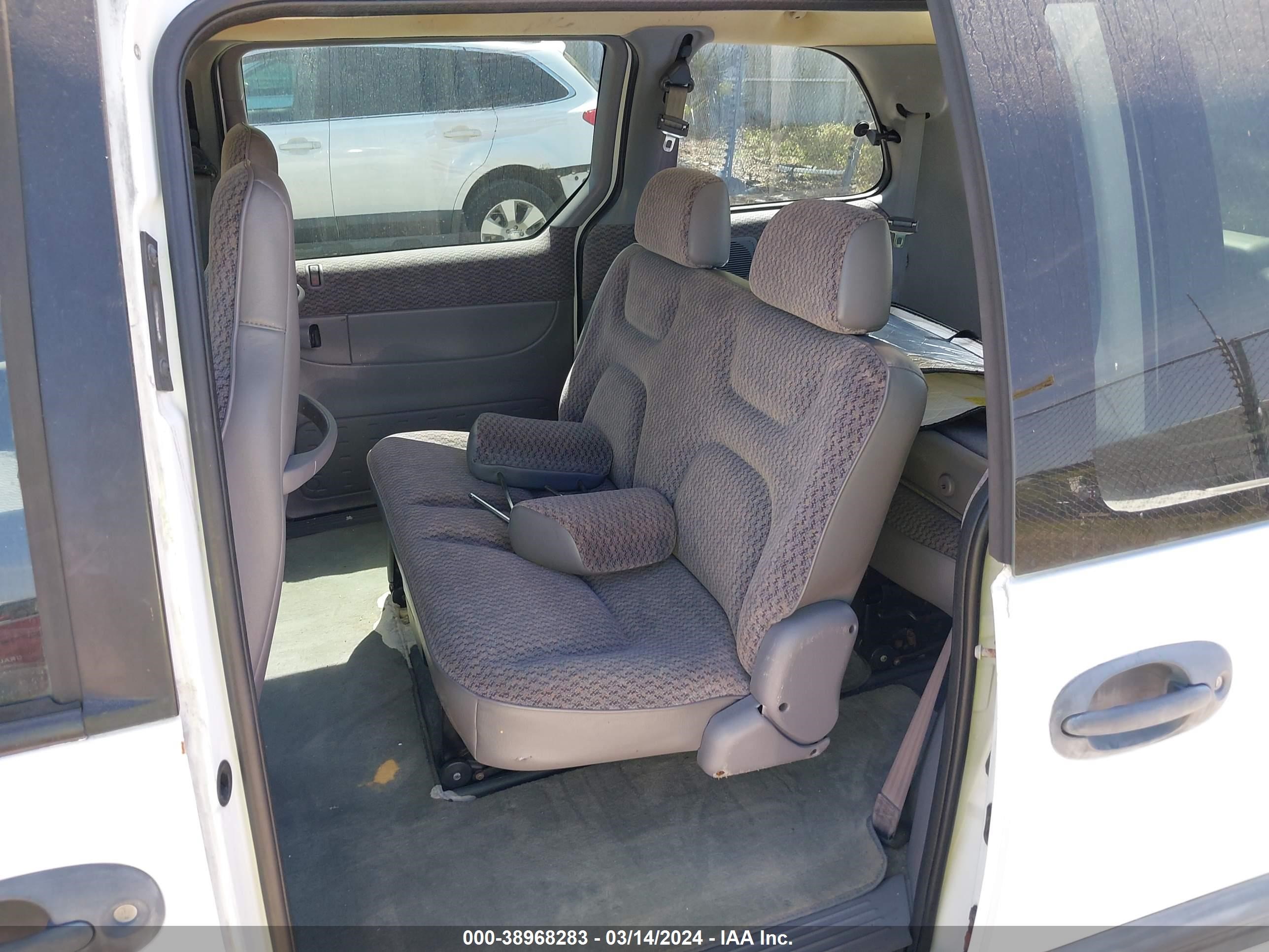 Photo 7 VIN: 2B4GP4530WR776614 - DODGE CARAVAN 