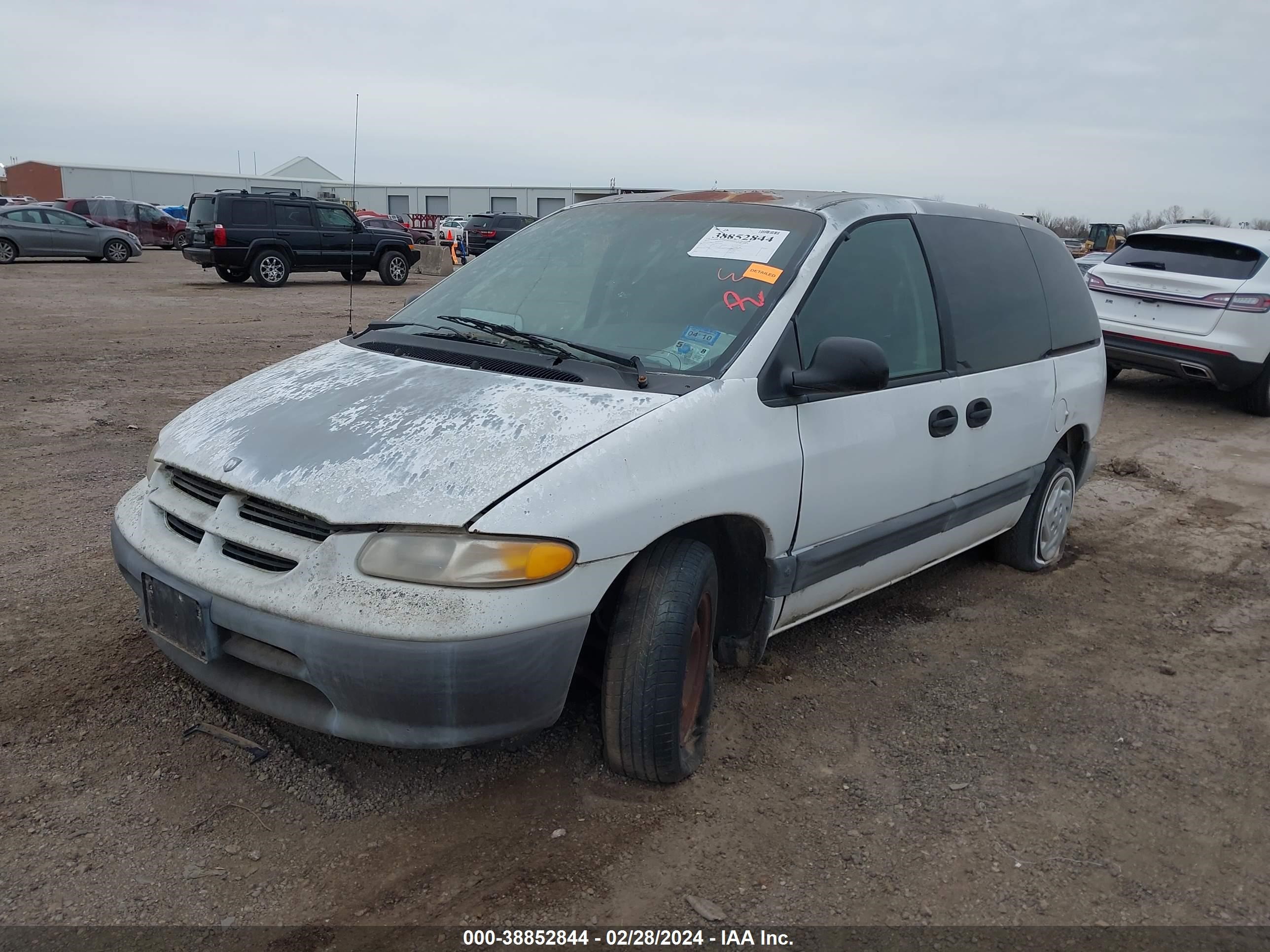 Photo 1 VIN: 2B4GP4533VR374200 - DODGE CARAVAN 