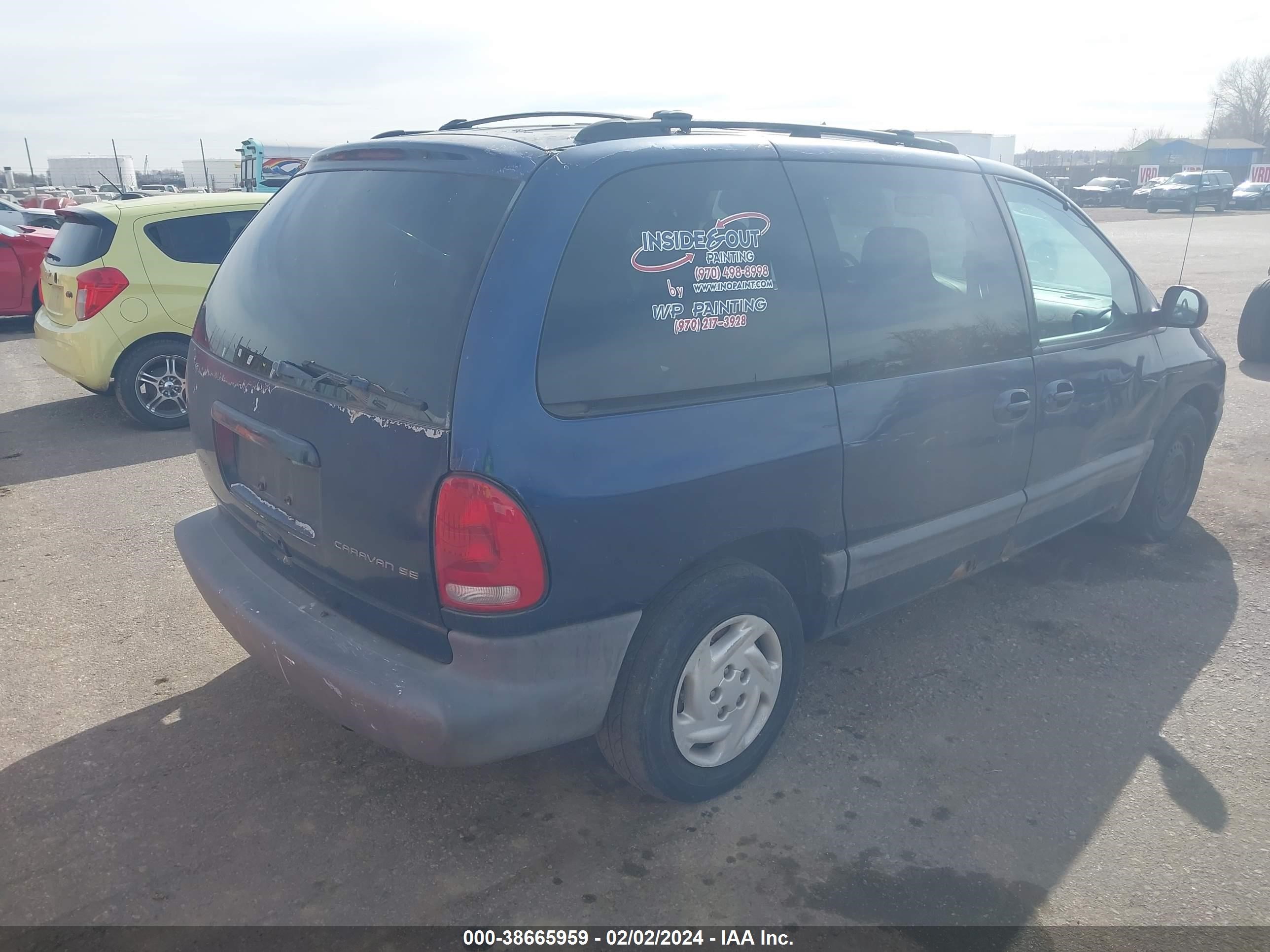 Photo 3 VIN: 2B4GP45G0YR688488 - DODGE CARAVAN 