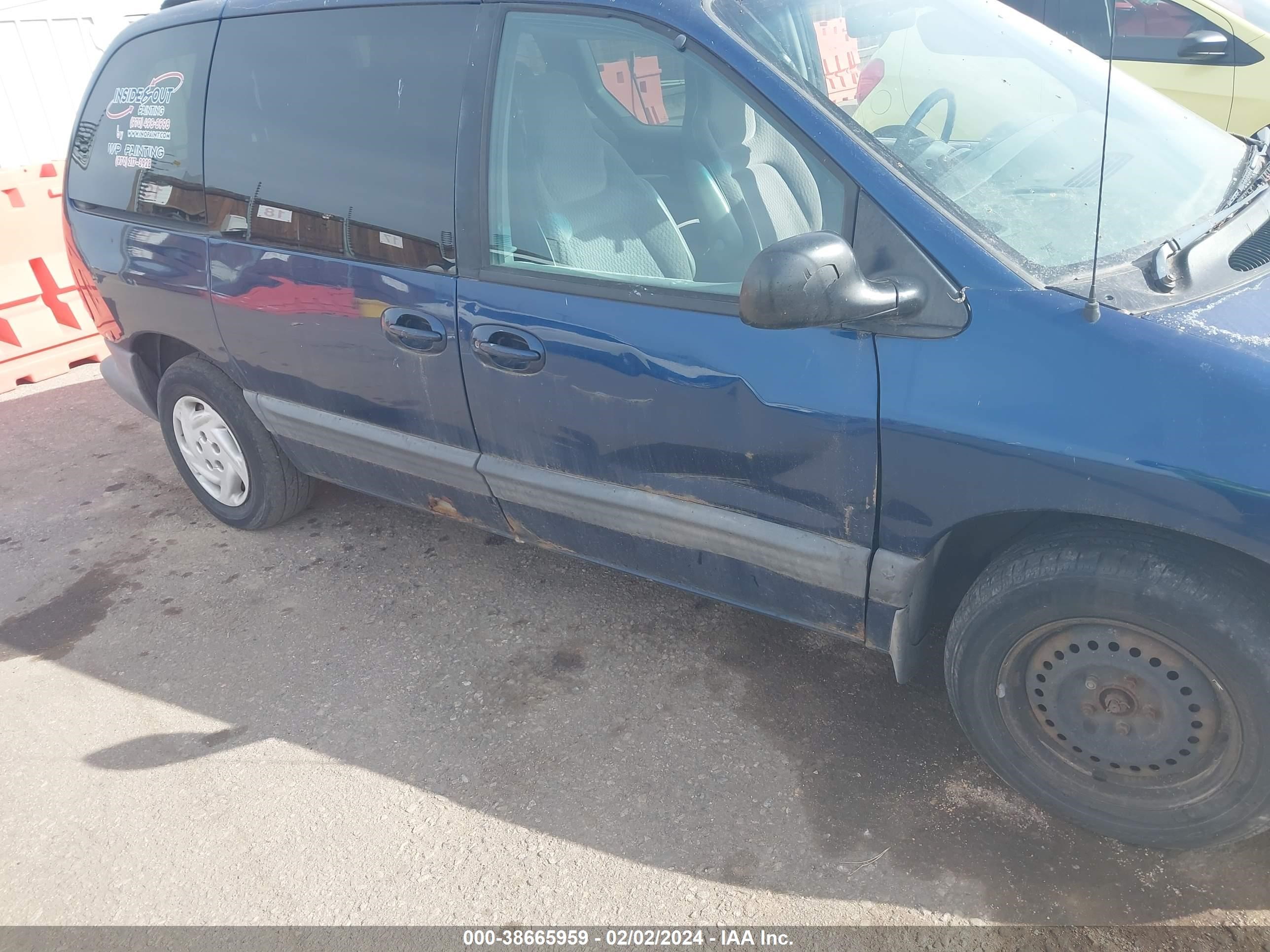 Photo 5 VIN: 2B4GP45G0YR688488 - DODGE CARAVAN 