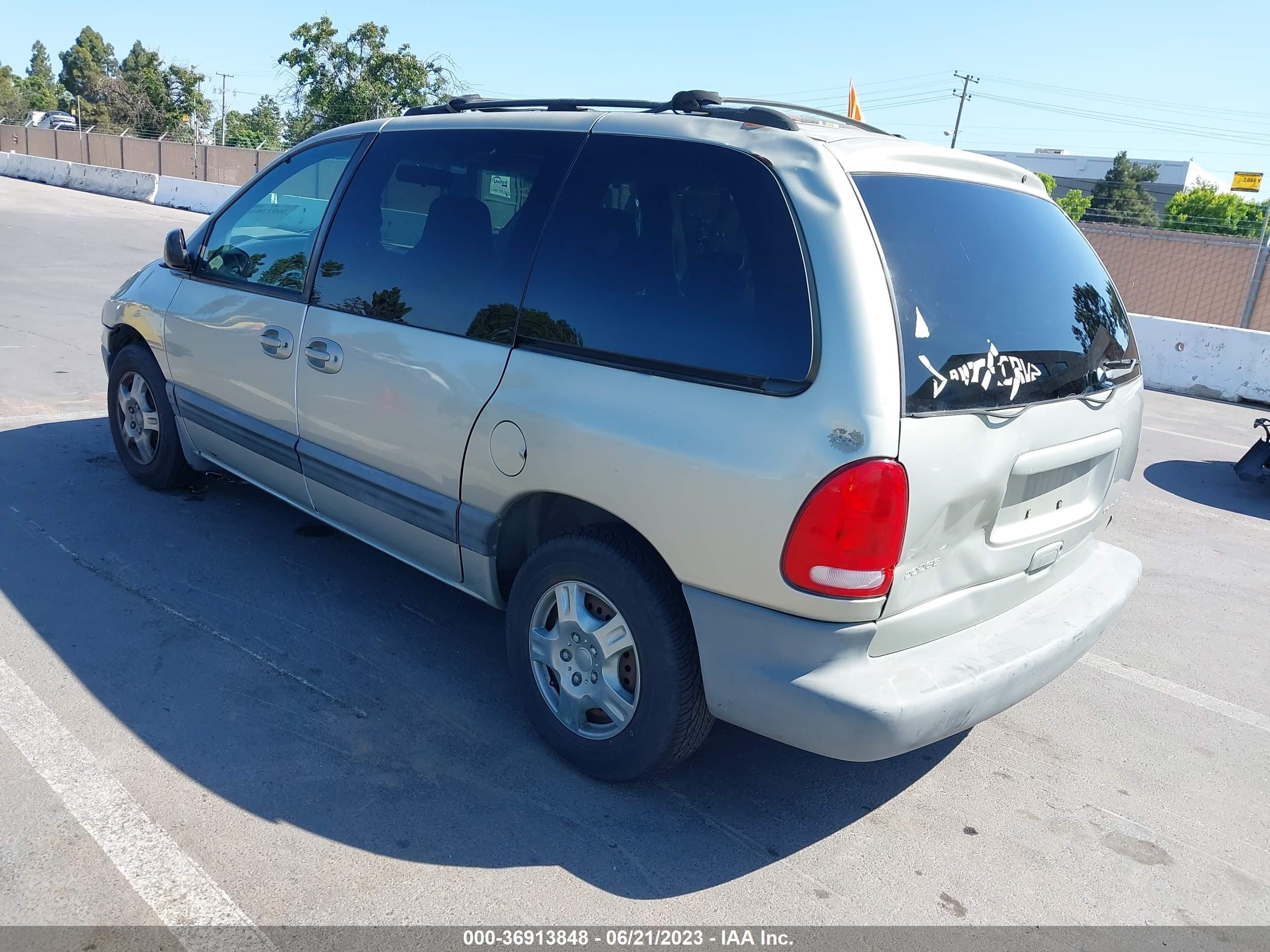 Photo 2 VIN: 2B4GP45R0XR195006 - DODGE CARAVAN 