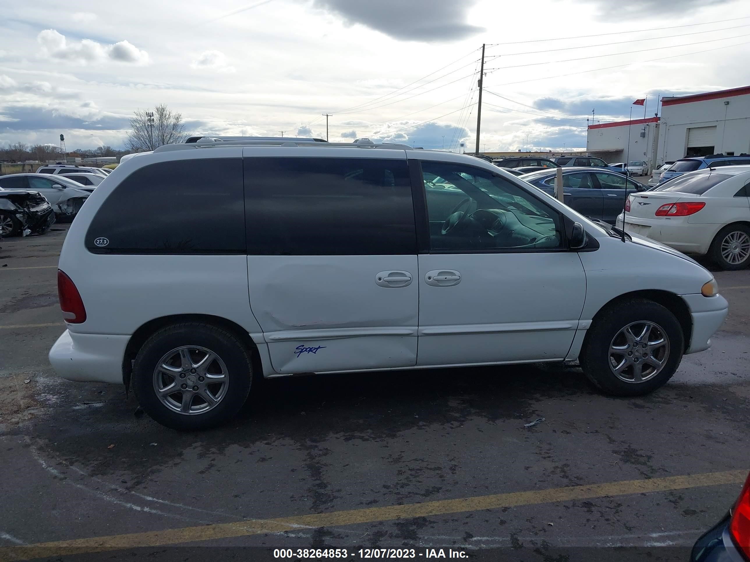 Photo 12 VIN: 2B4GP45R5TR502793 - DODGE CARAVAN 