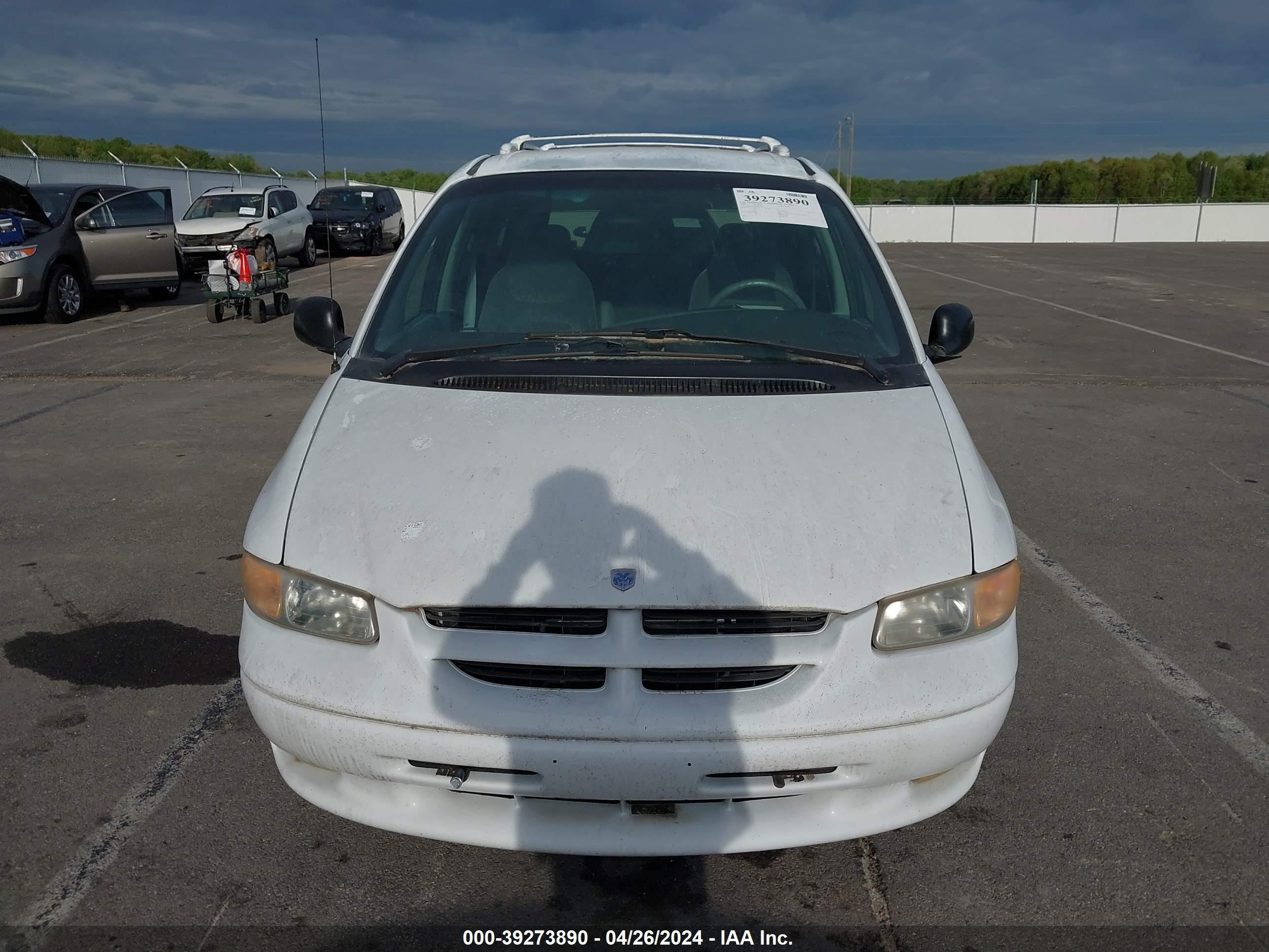 Photo 5 VIN: 2B4GP45R6TR652976 - DODGE CARAVAN 