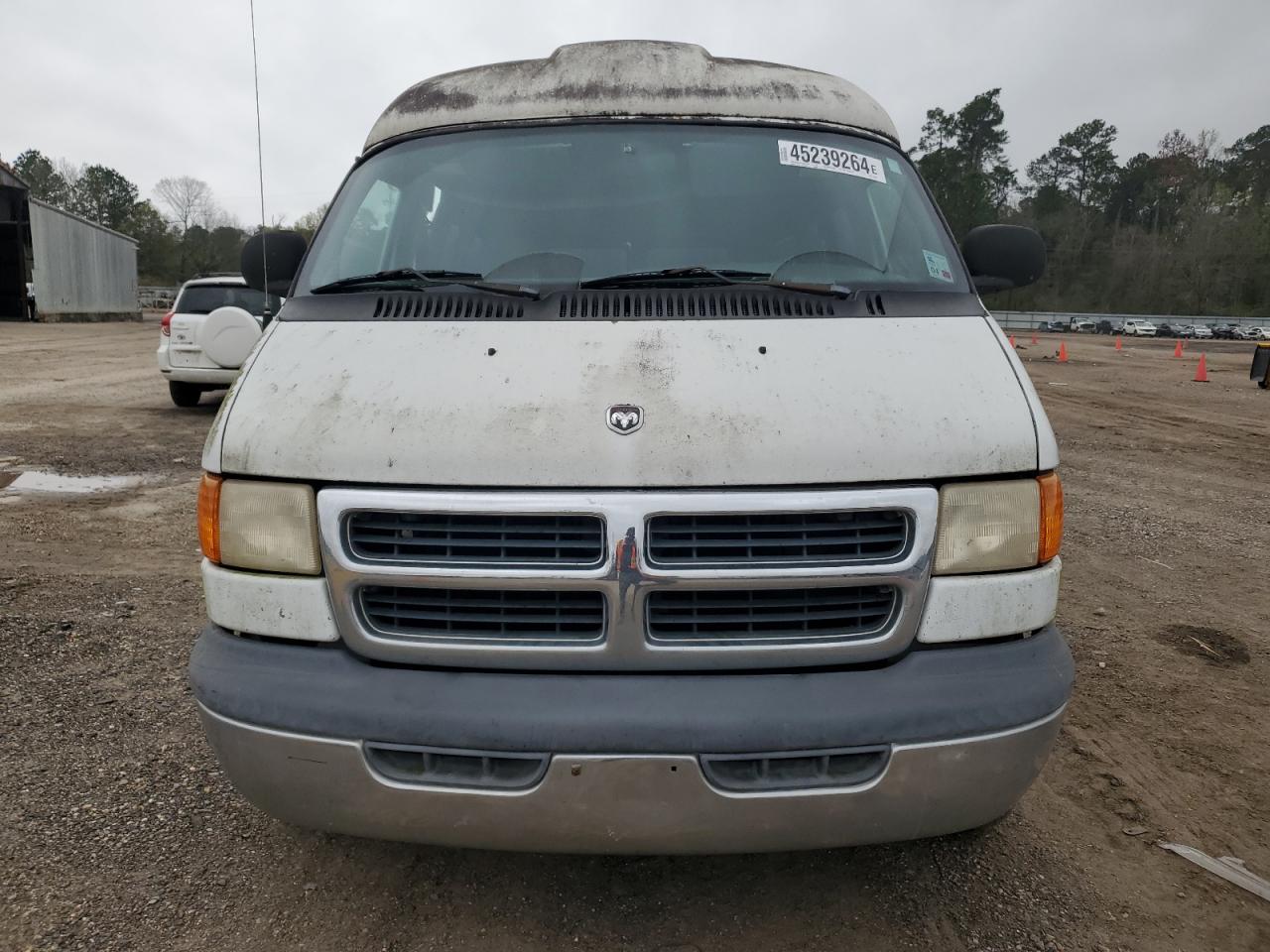 Photo 4 VIN: 2B4HB15X3YK177982 - DODGE RAM VAN 