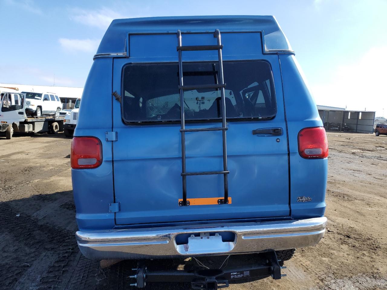 Photo 5 VIN: 2B4HB15X7TK101061 - DODGE RAM VAN 