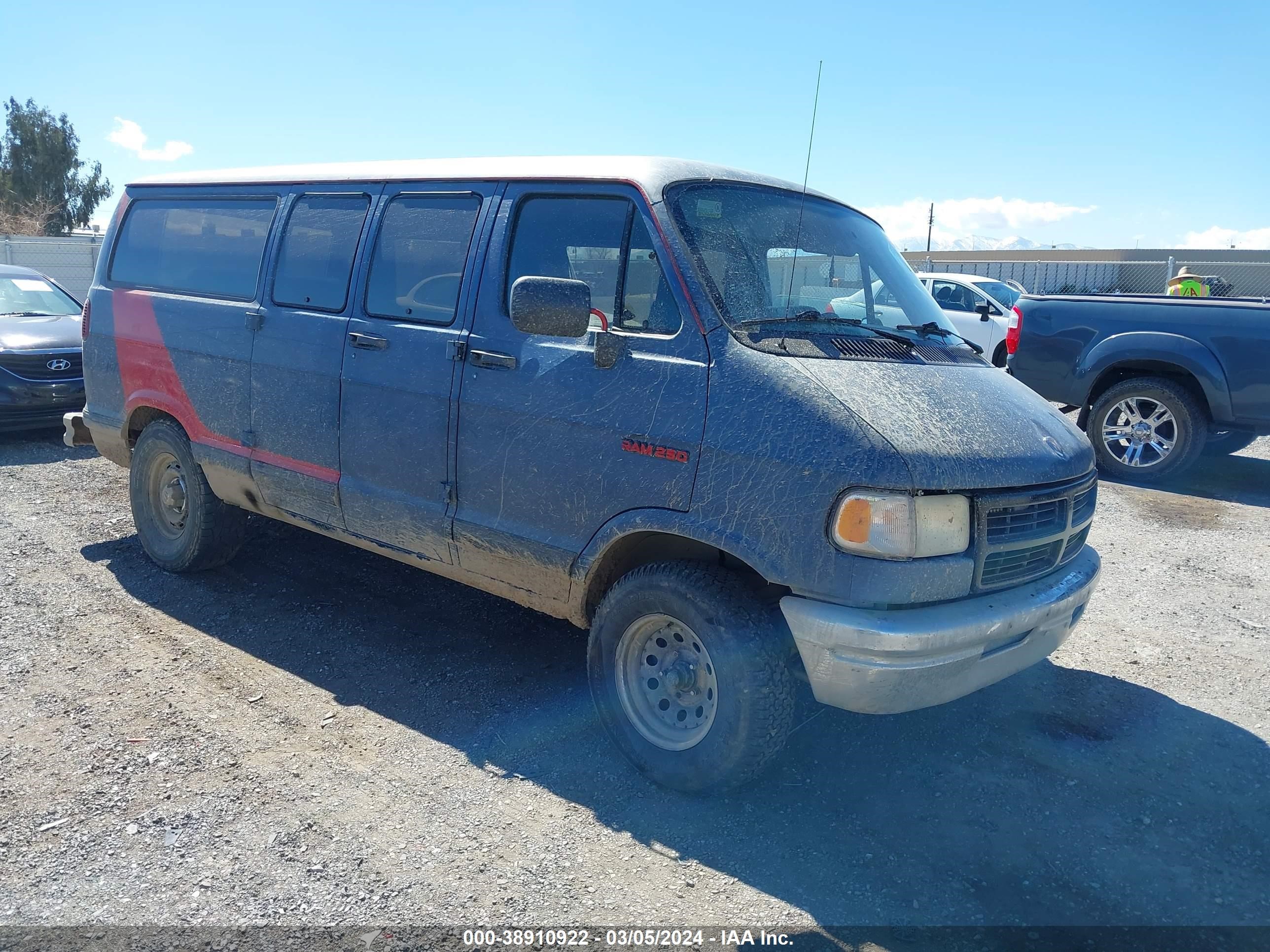 Photo 0 VIN: 2B4HB25Y7RK172459 - DODGE RAM VAN 