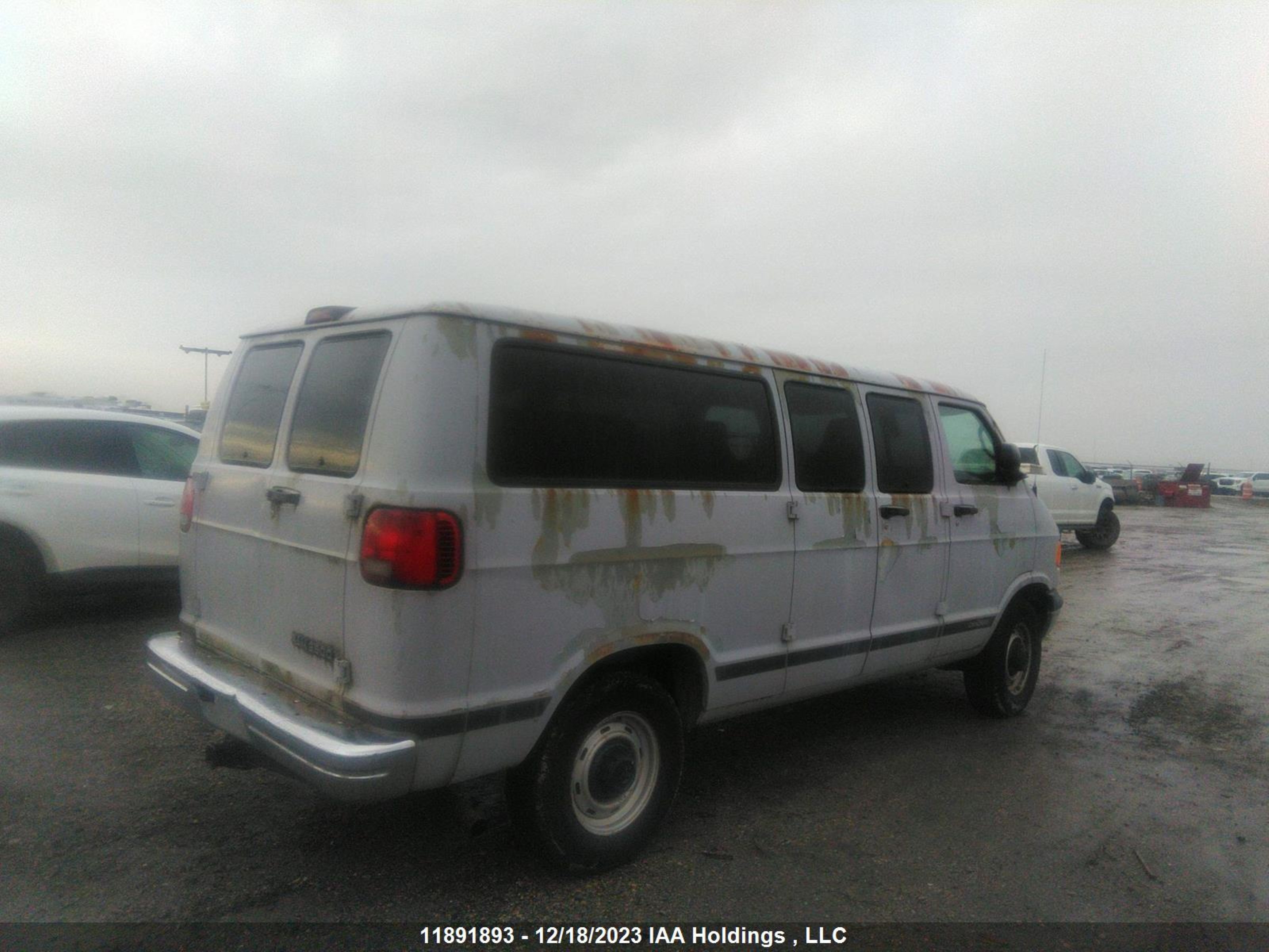 Photo 3 VIN: 2B5WB25Y81K554104 - DODGE RAM VAN 