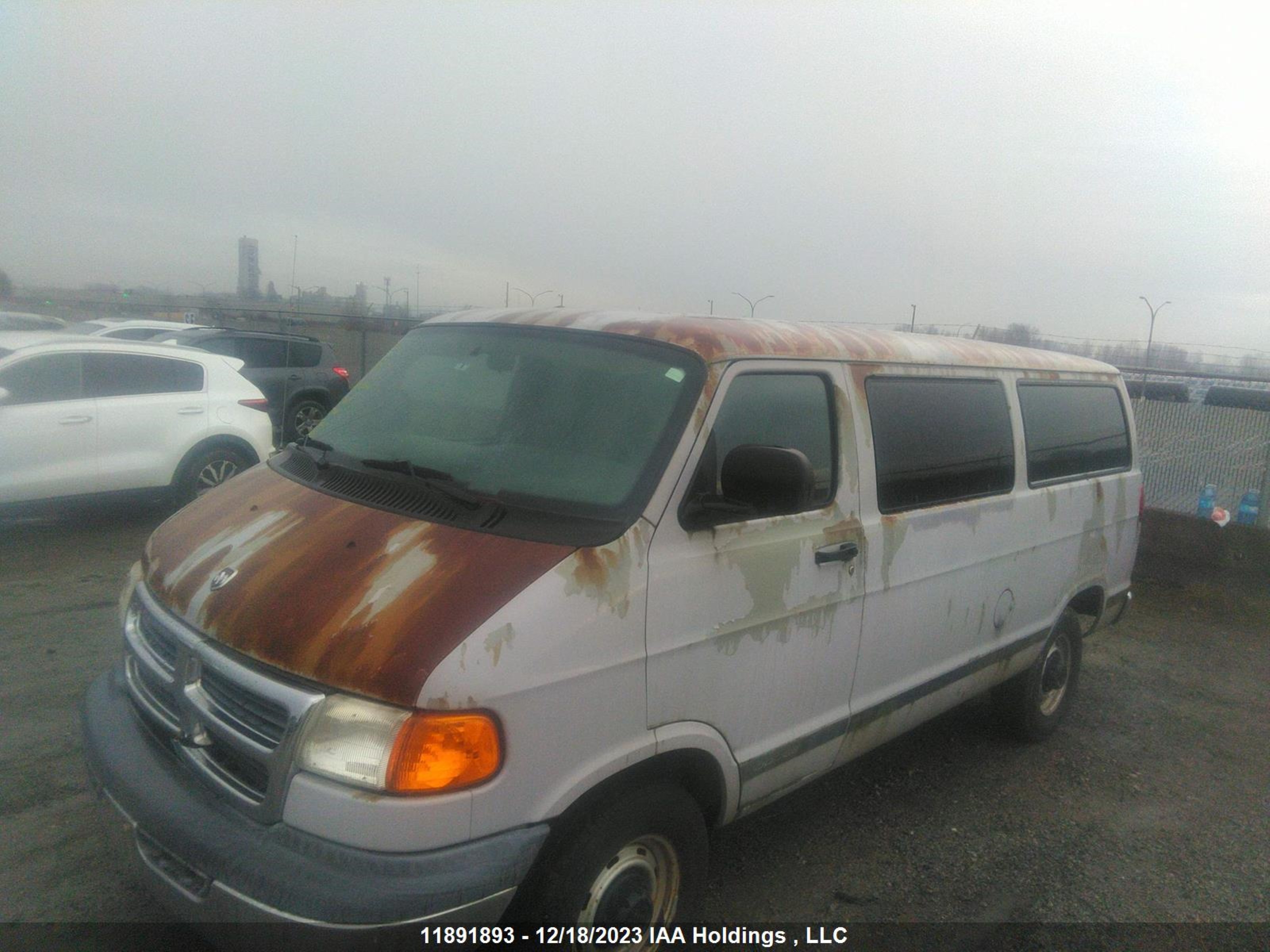 Photo 5 VIN: 2B5WB25Y81K554104 - DODGE RAM VAN 