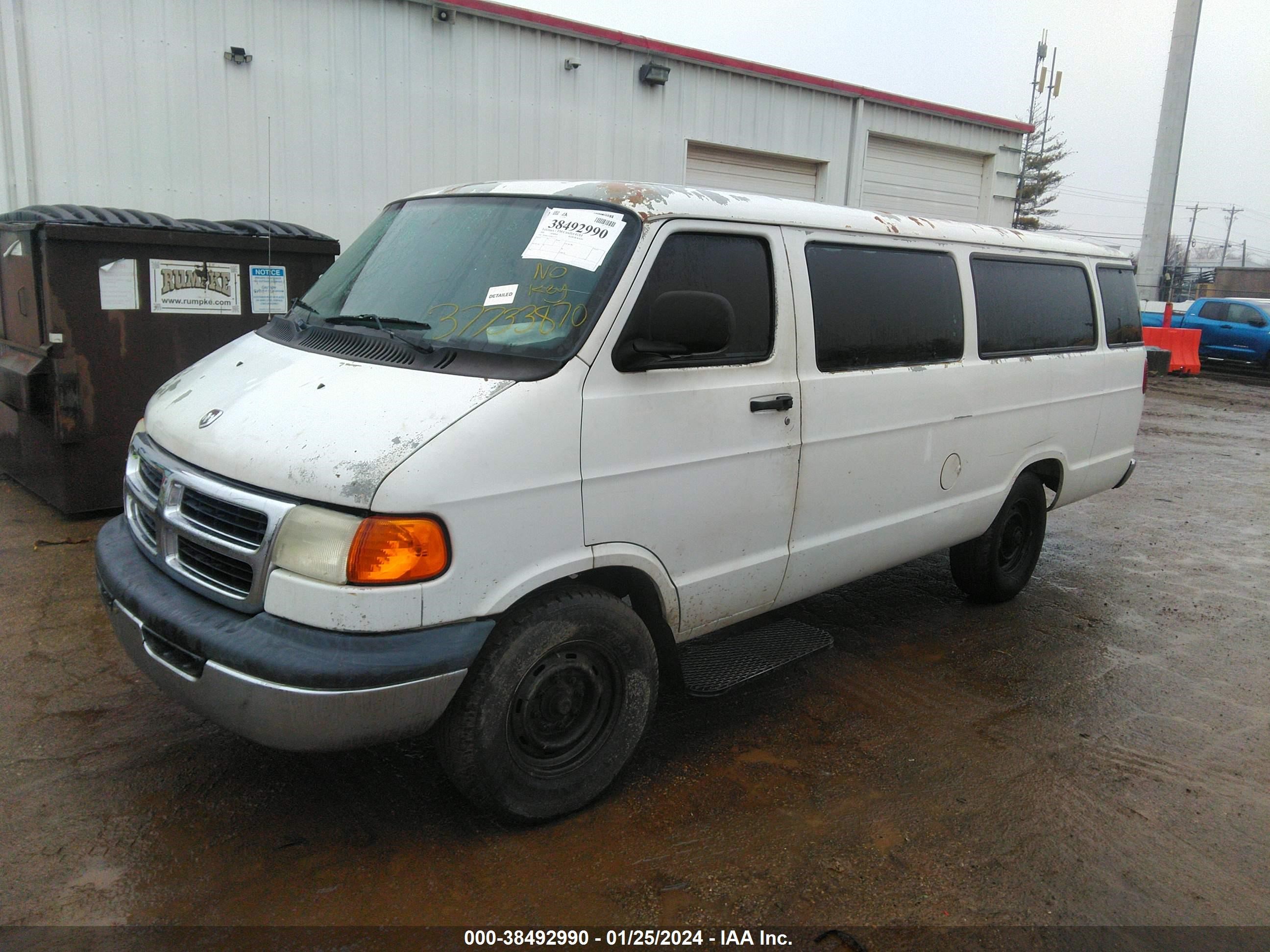 Photo 1 VIN: 2B5WB35Y41K555773 - DODGE RAM VAN 