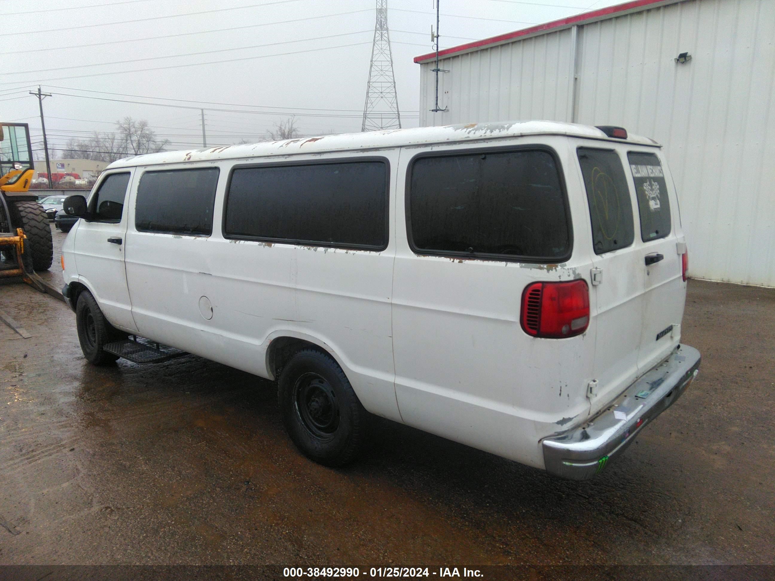 Photo 2 VIN: 2B5WB35Y41K555773 - DODGE RAM VAN 