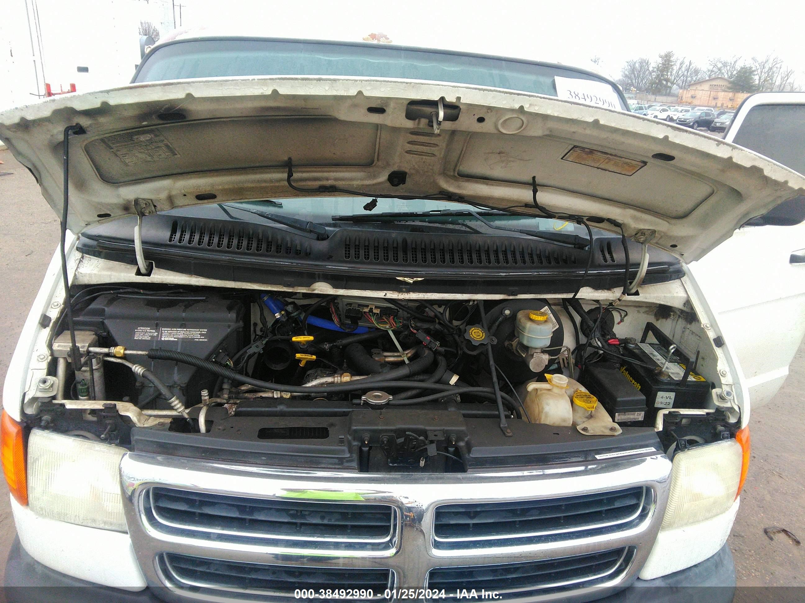 Photo 9 VIN: 2B5WB35Y41K555773 - DODGE RAM VAN 