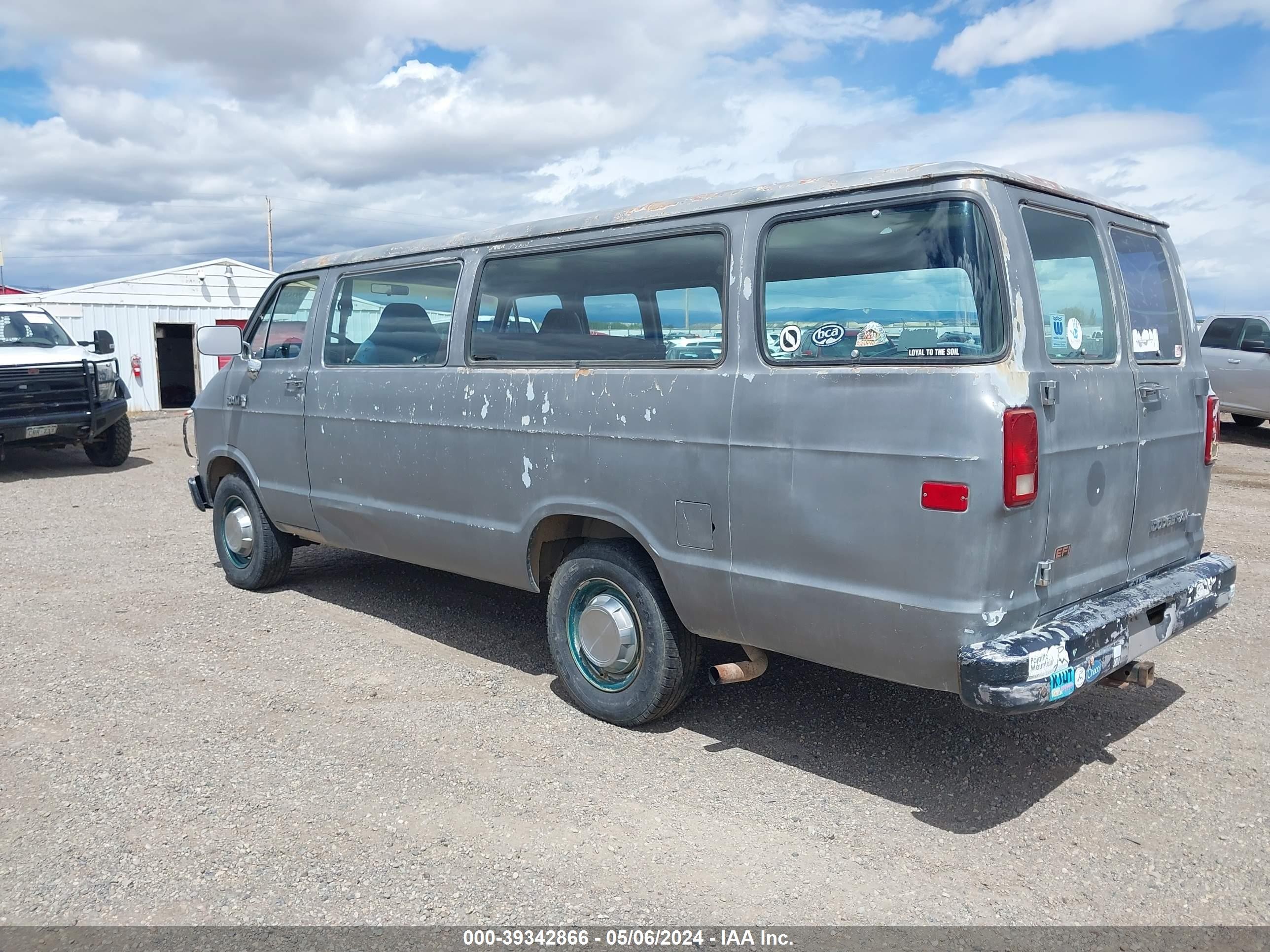 Photo 2 VIN: 2B5WB35Z2LK709683 - DODGE RAM VAN 