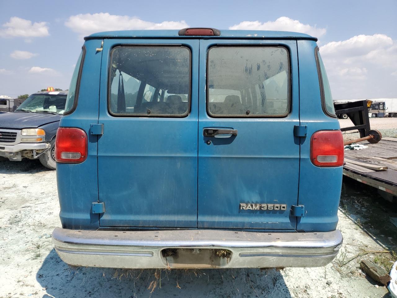 Photo 5 VIN: 2B5WB35Z3SK523777 - DODGE RAM VAN 