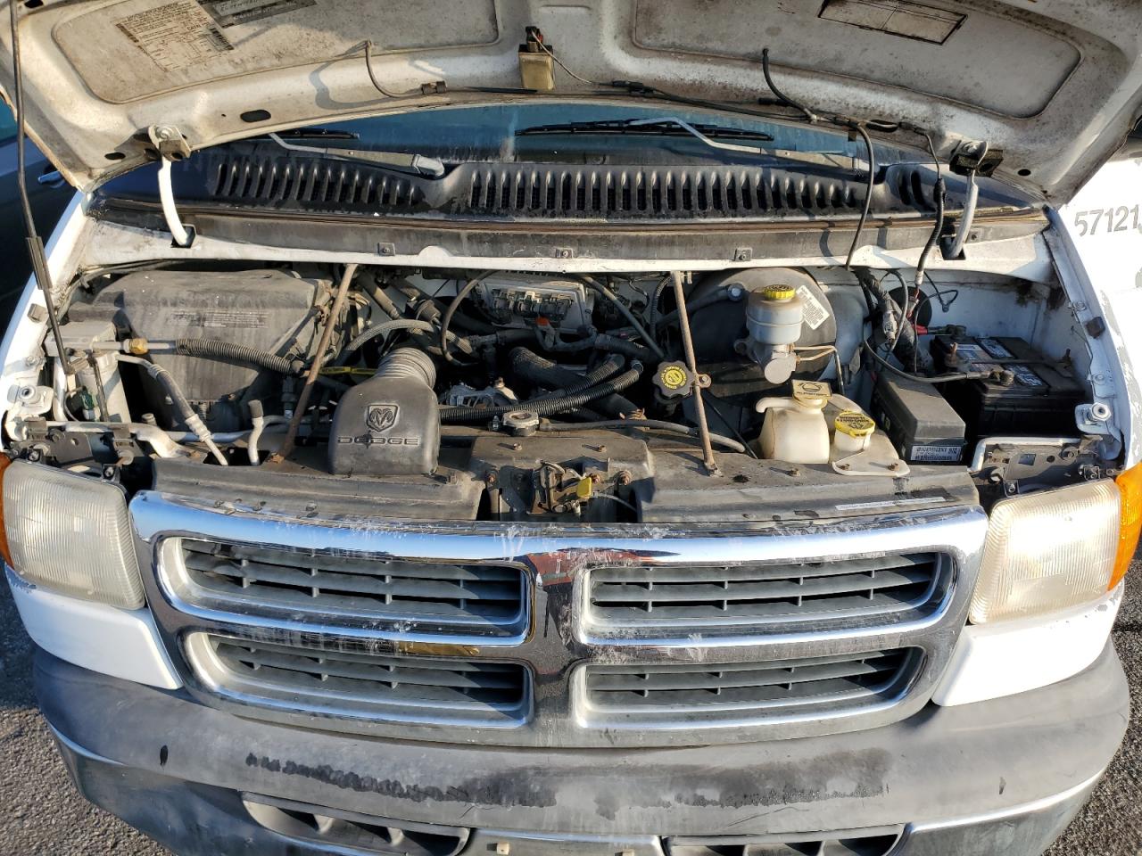 Photo 11 VIN: 2B5WB35Z4YK110548 - DODGE RAM VAN 