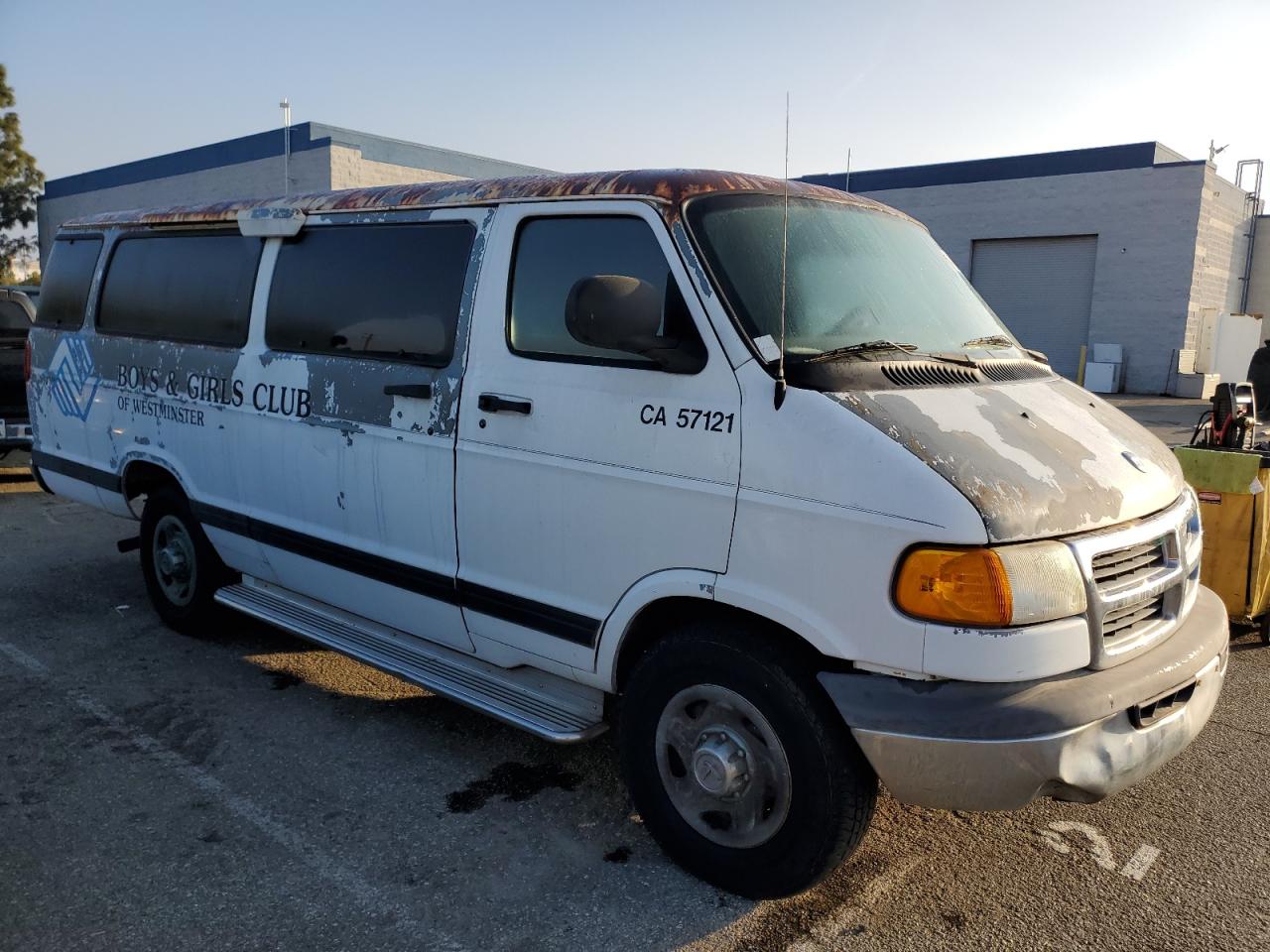 Photo 3 VIN: 2B5WB35Z4YK110548 - DODGE RAM VAN 