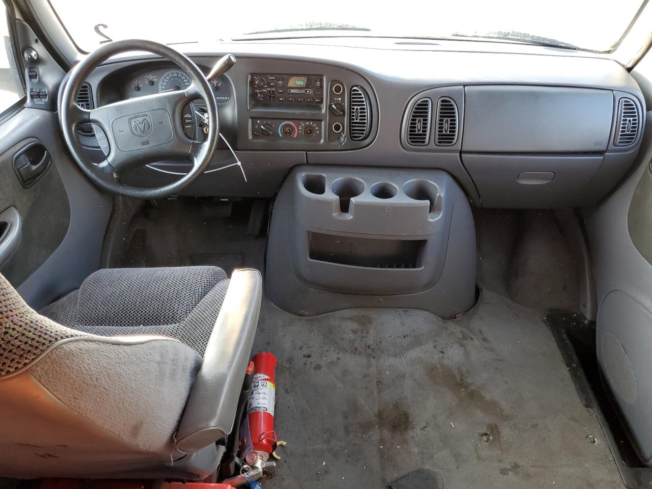 Photo 7 VIN: 2B5WB35Z4YK110548 - DODGE RAM VAN 