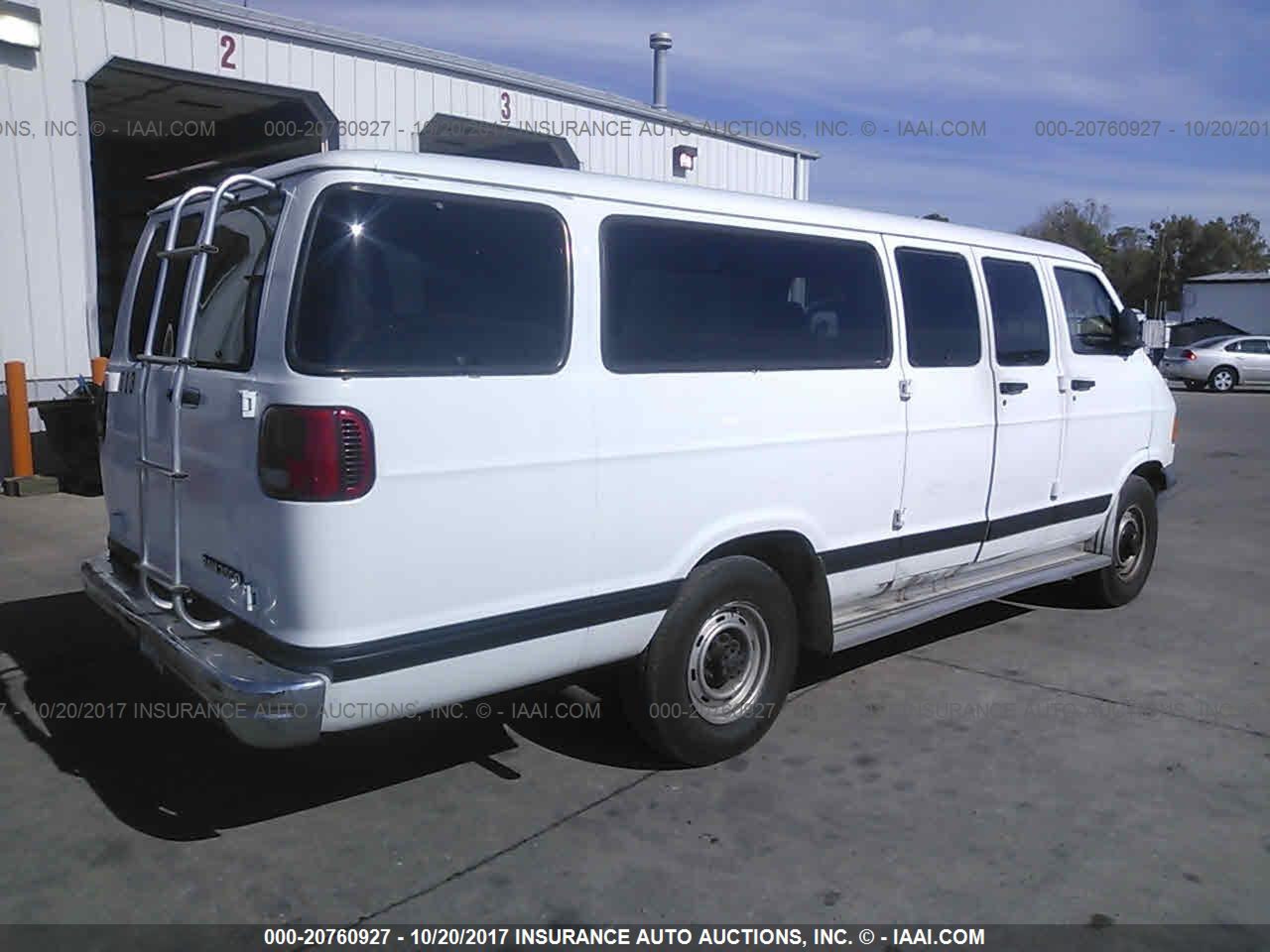 Photo 3 VIN: 2B5WB35Z51K534732 - DODGE RAM VAN 